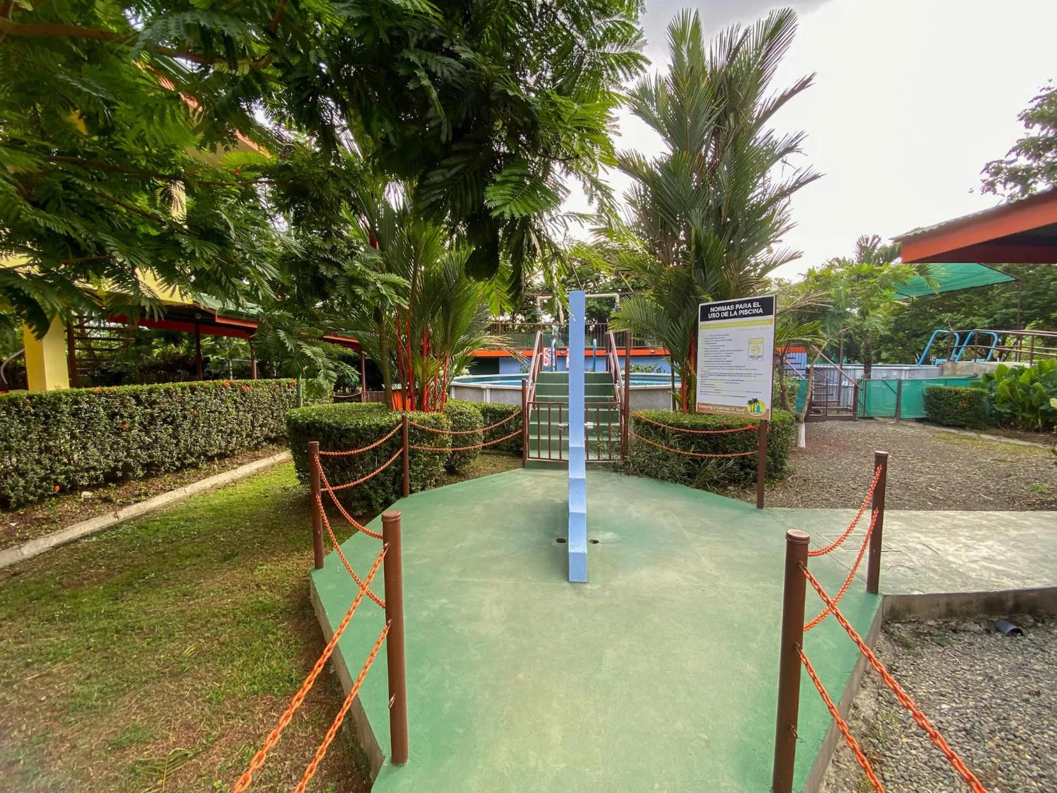 Patio in Hotel Cabinas el Tecal