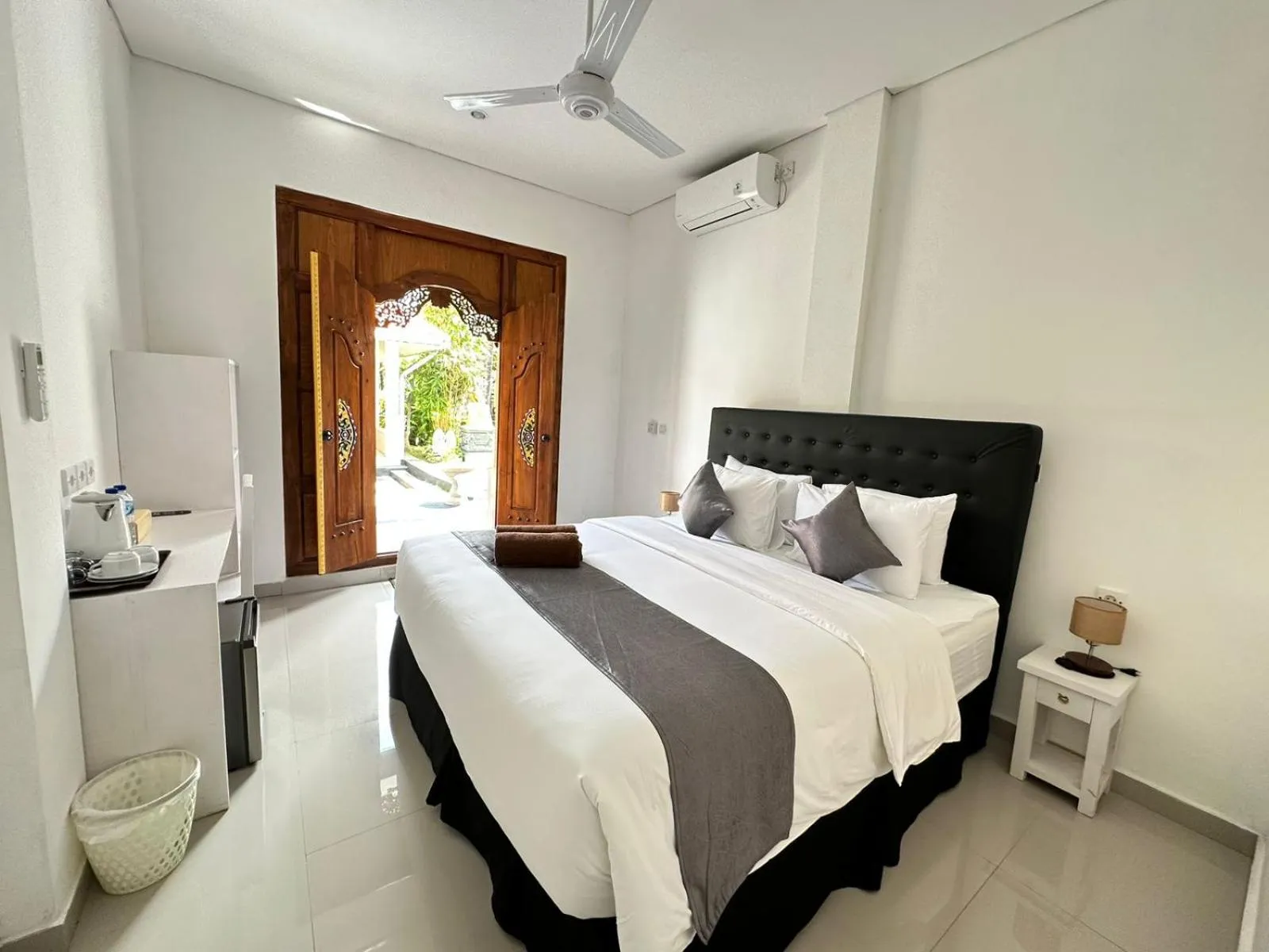 Bed in Ocean Villa Dive Resort - Tulamben