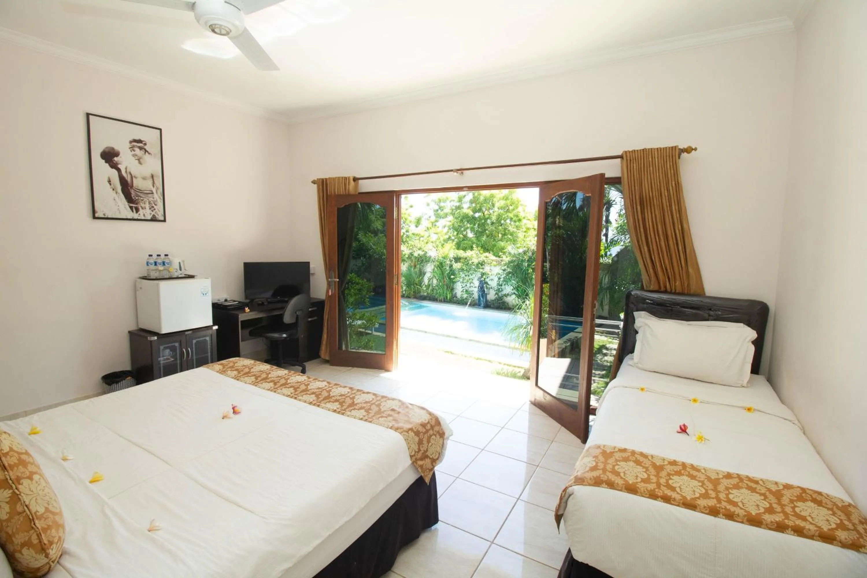 Bed in Ocean Villa Dive Resort - Tulamben