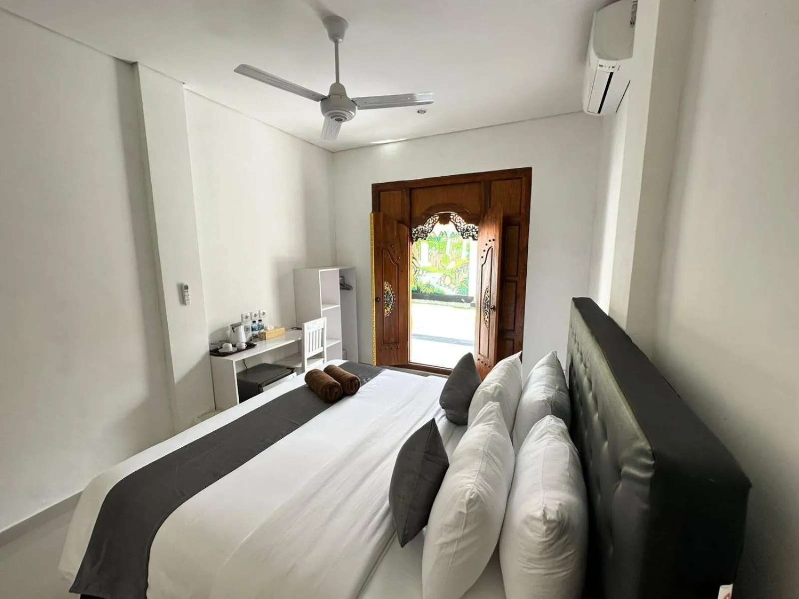 Bed in Ocean Villa Dive Resort - Tulamben