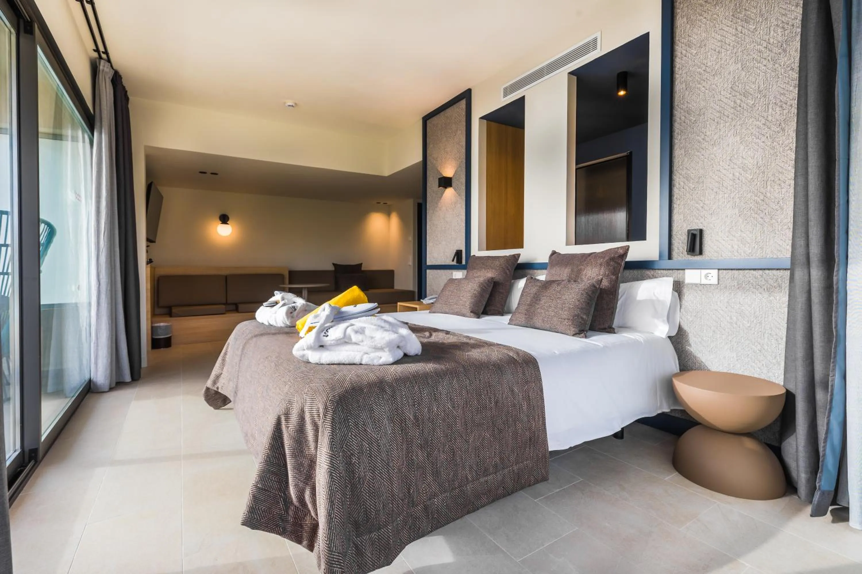 Bedroom, Bed in Cabot Pollensa Park Spa