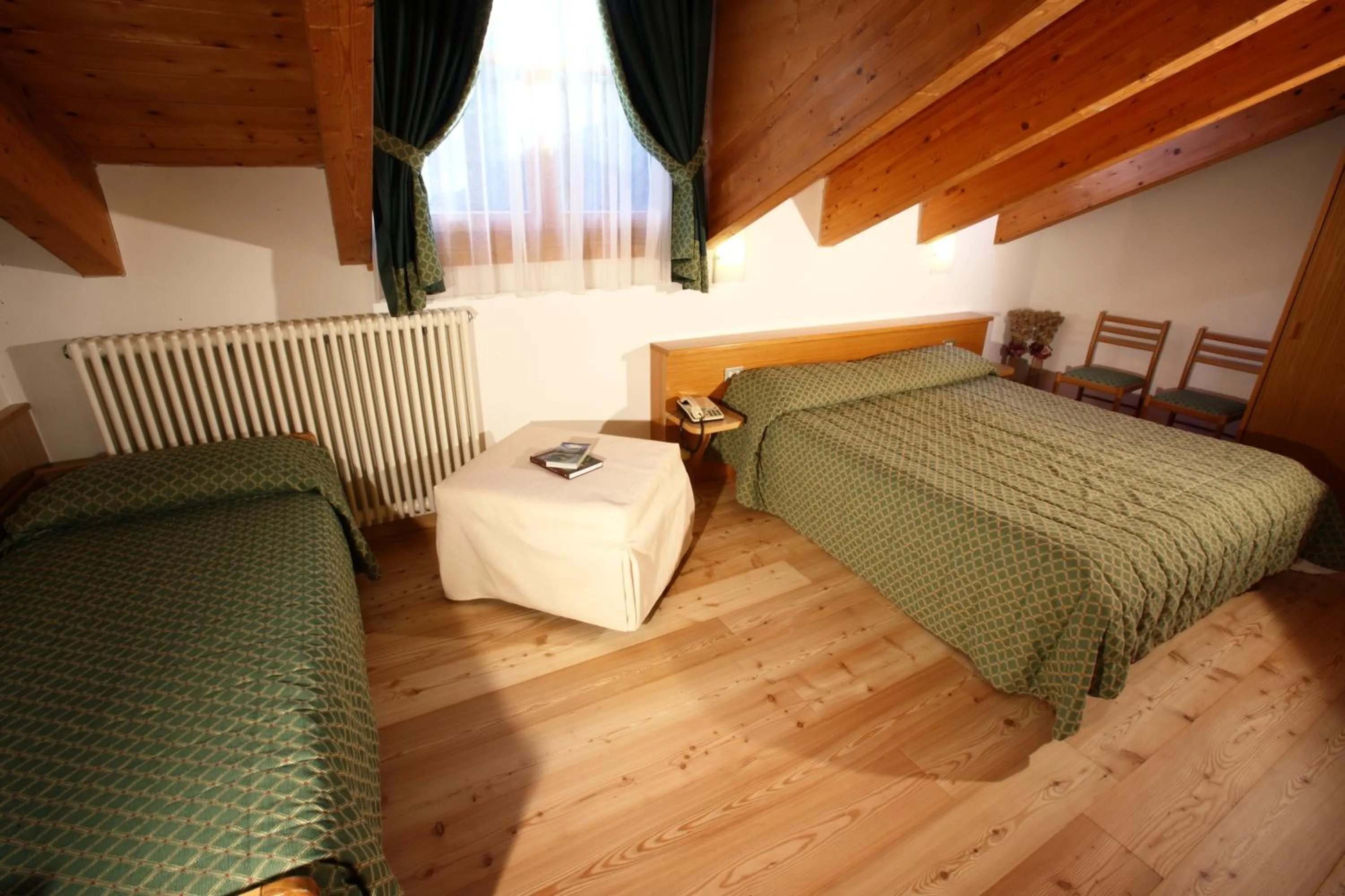 Photo of the whole room, Bed in Garni Lago Nembia