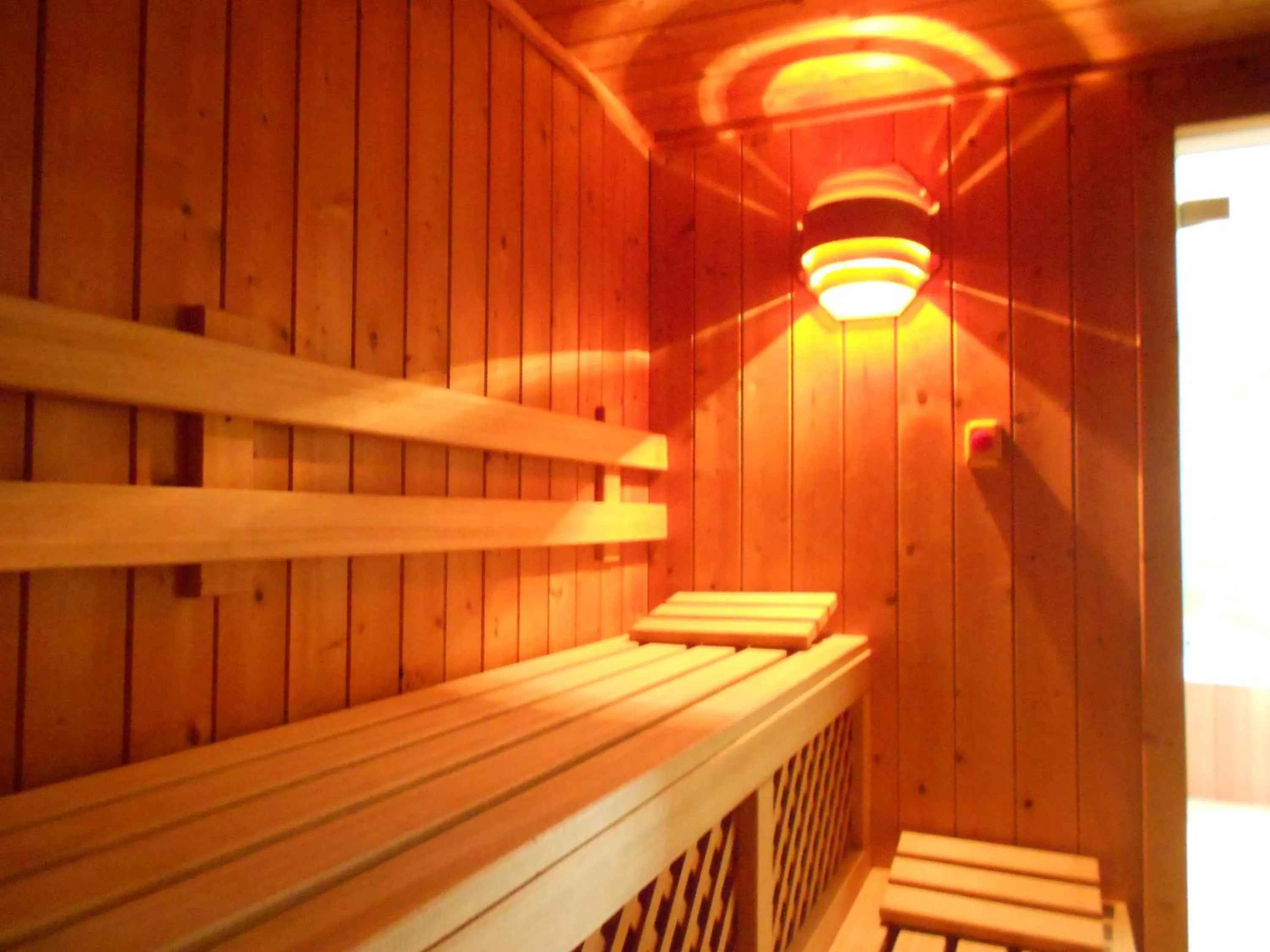 Spa and wellness centre/facilities in Garni Lago Nembia