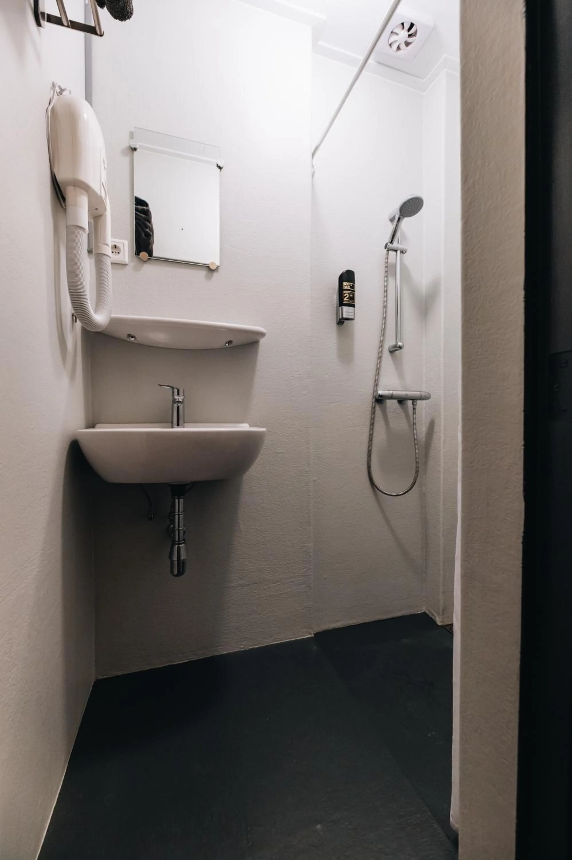 Bathroom in Hotel Renesse