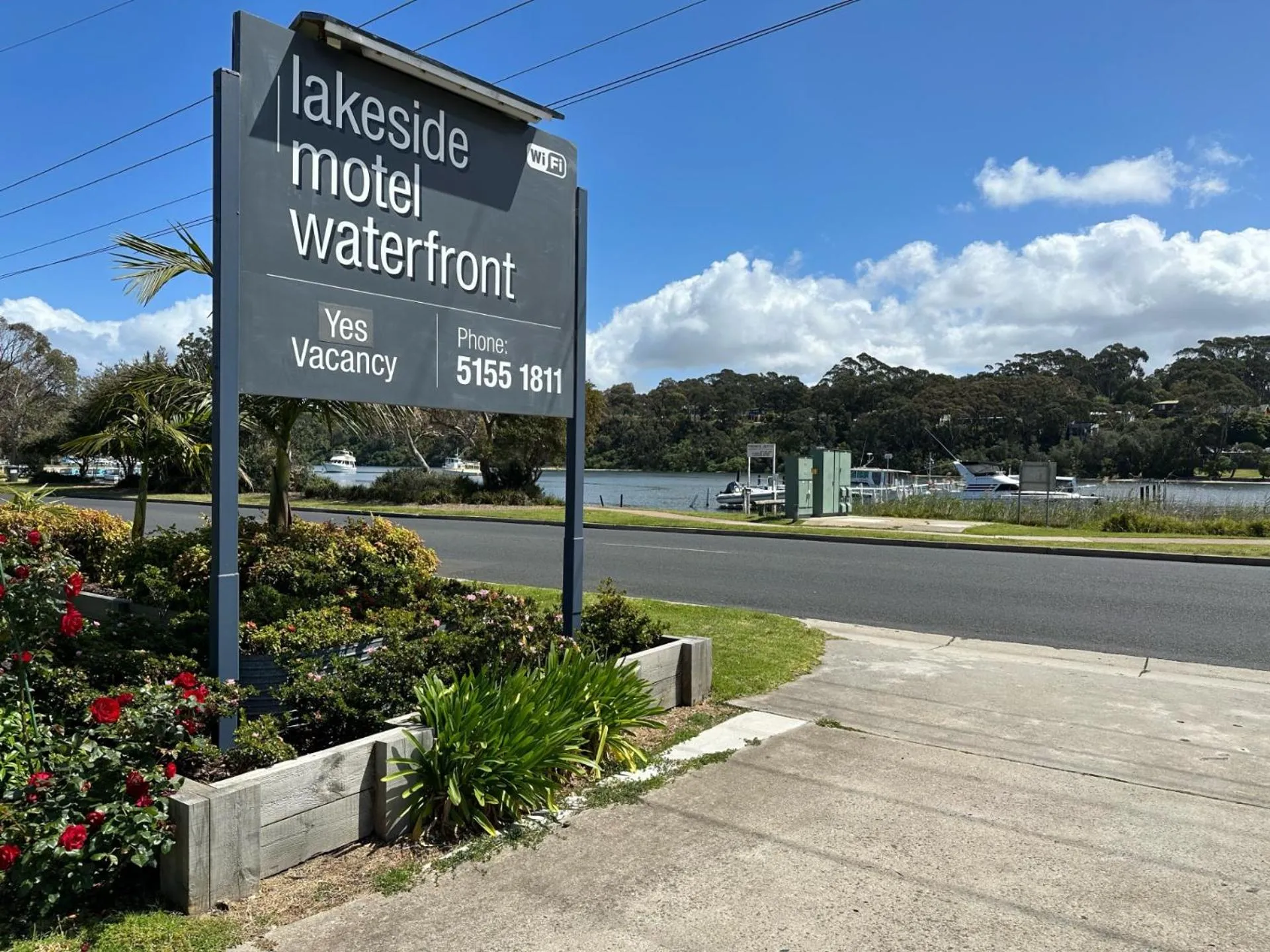 Street view in Lakeside Motel Waterfront