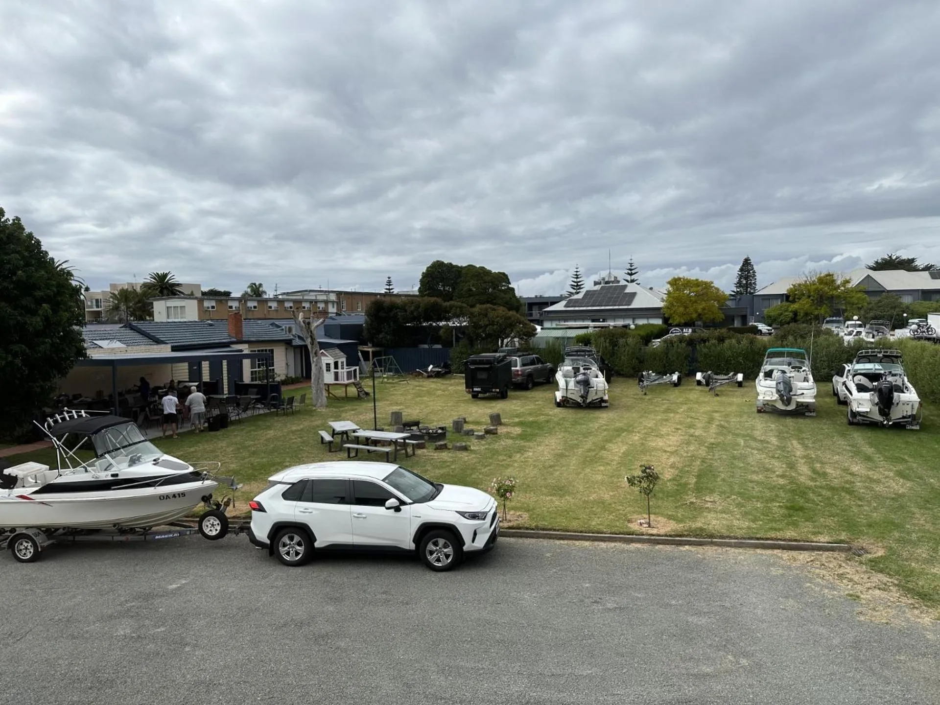 Day in Lakeside Motel Waterfront