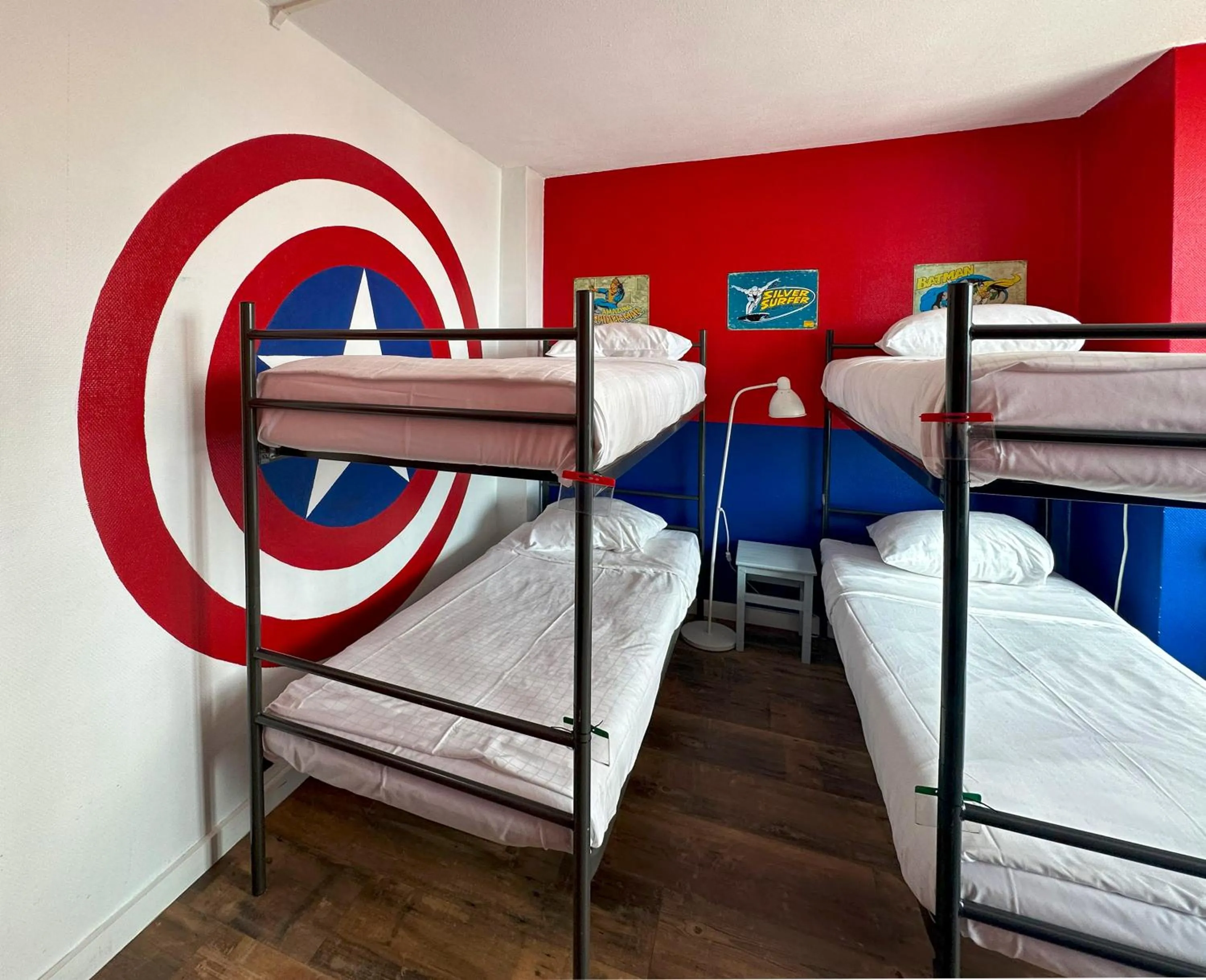 Bedroom, Bed in The Flying Pig Beach Hostel Age 18 to 40