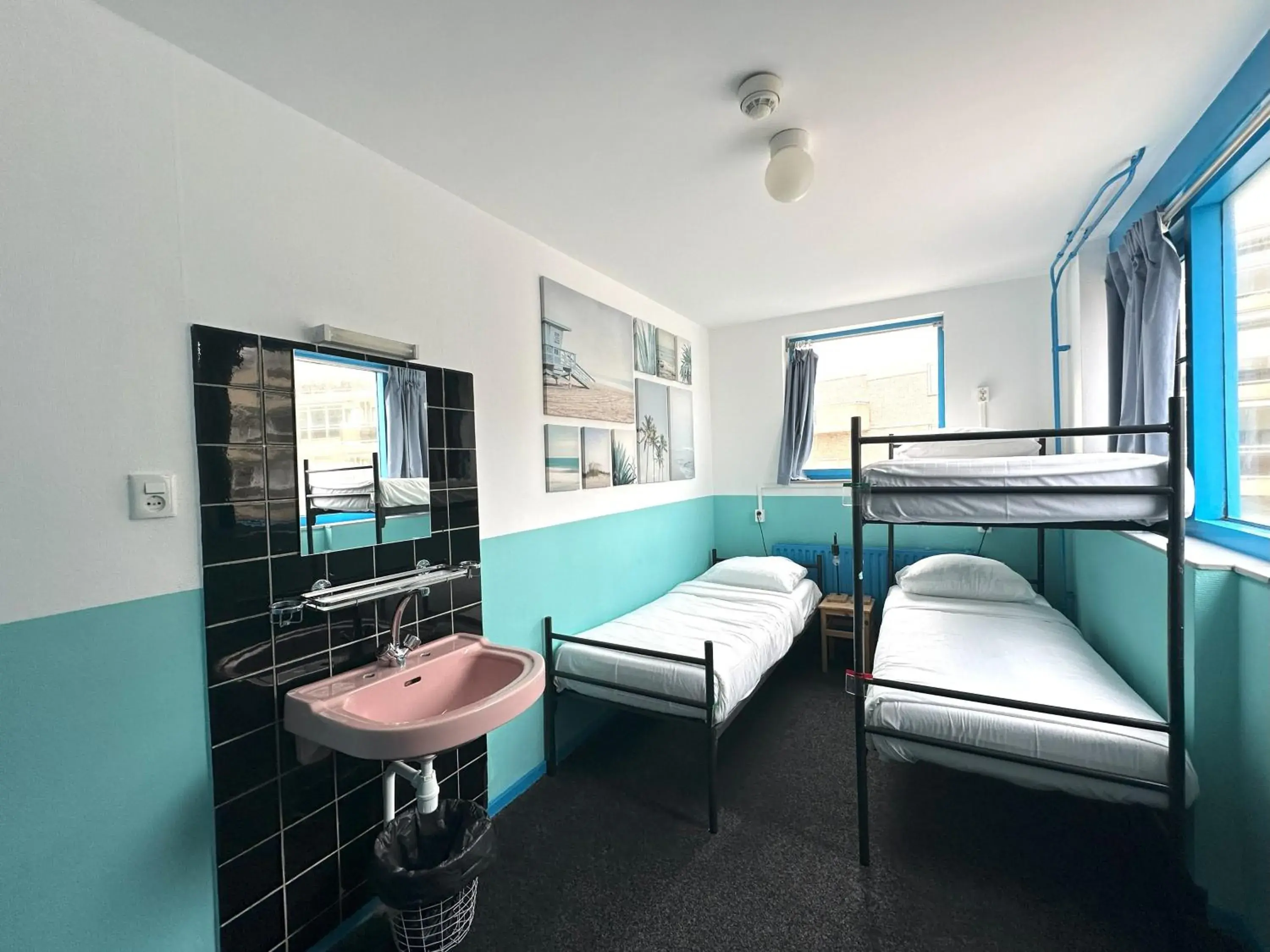 Single Bed in Female Dormitory Room in The Flying Pig Beach Hostel Age 18 to 40 Single Bed in Female Dormitory Room in The Flying Pig Beach Hostel Age 18 to 40