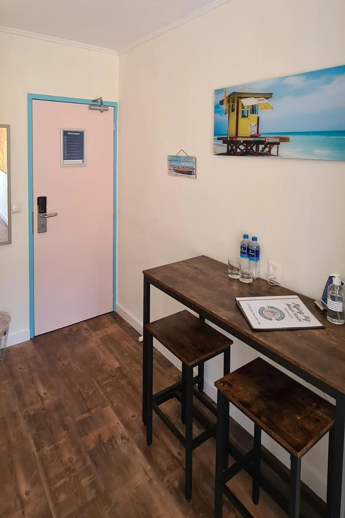 Bedroom in The Flying Pig Beach Hostel Age 18 to 40