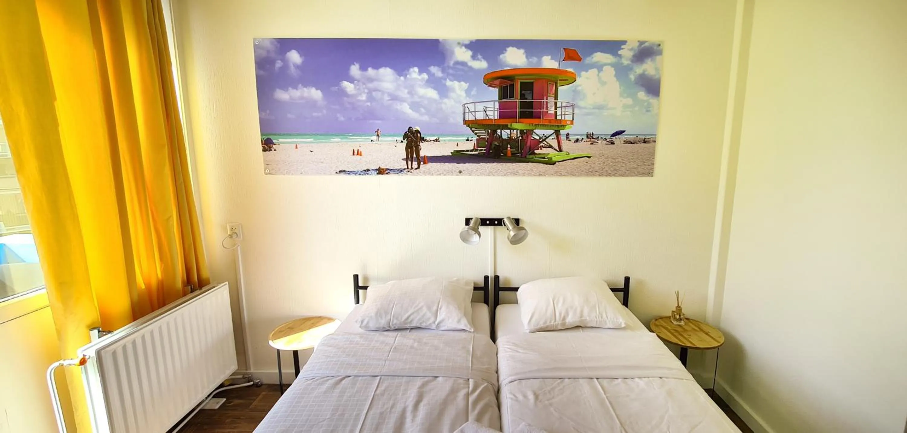 Bed in The Flying Pig Beach Hostel Age 18 to 40