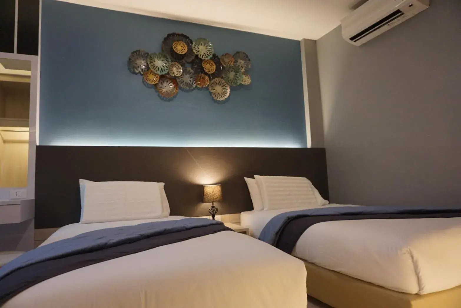 Twin Room with Terrace in Sureena Hotel Twin Room with Terrace in Sureena Hotel