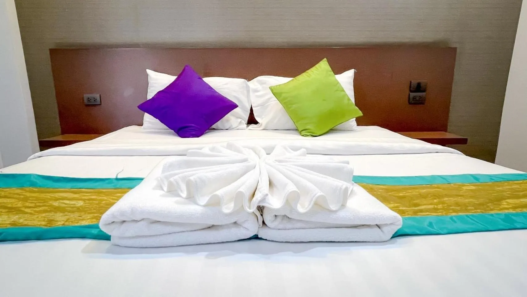 Bed in The S.G Hotel