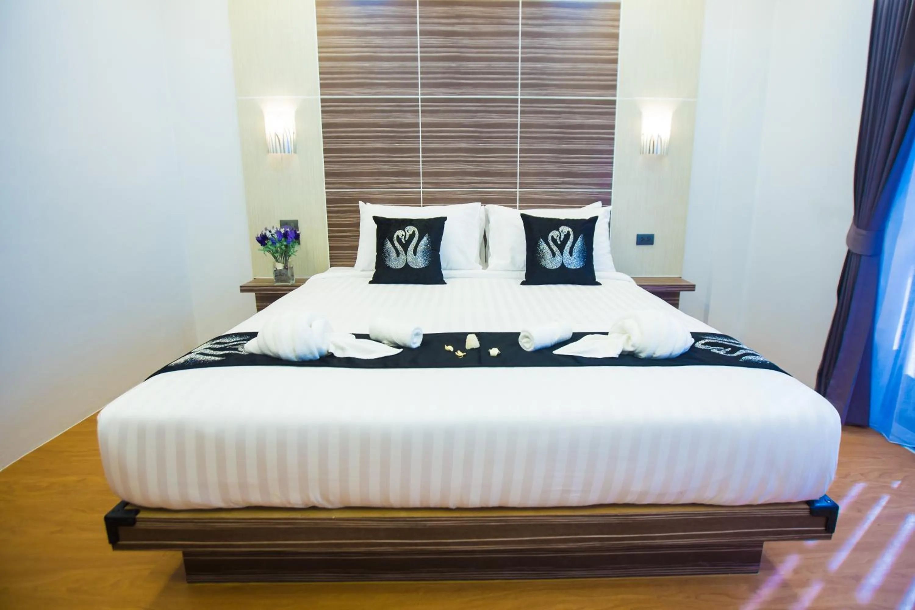 Photo of the whole room, Bed in The S.G Hotel