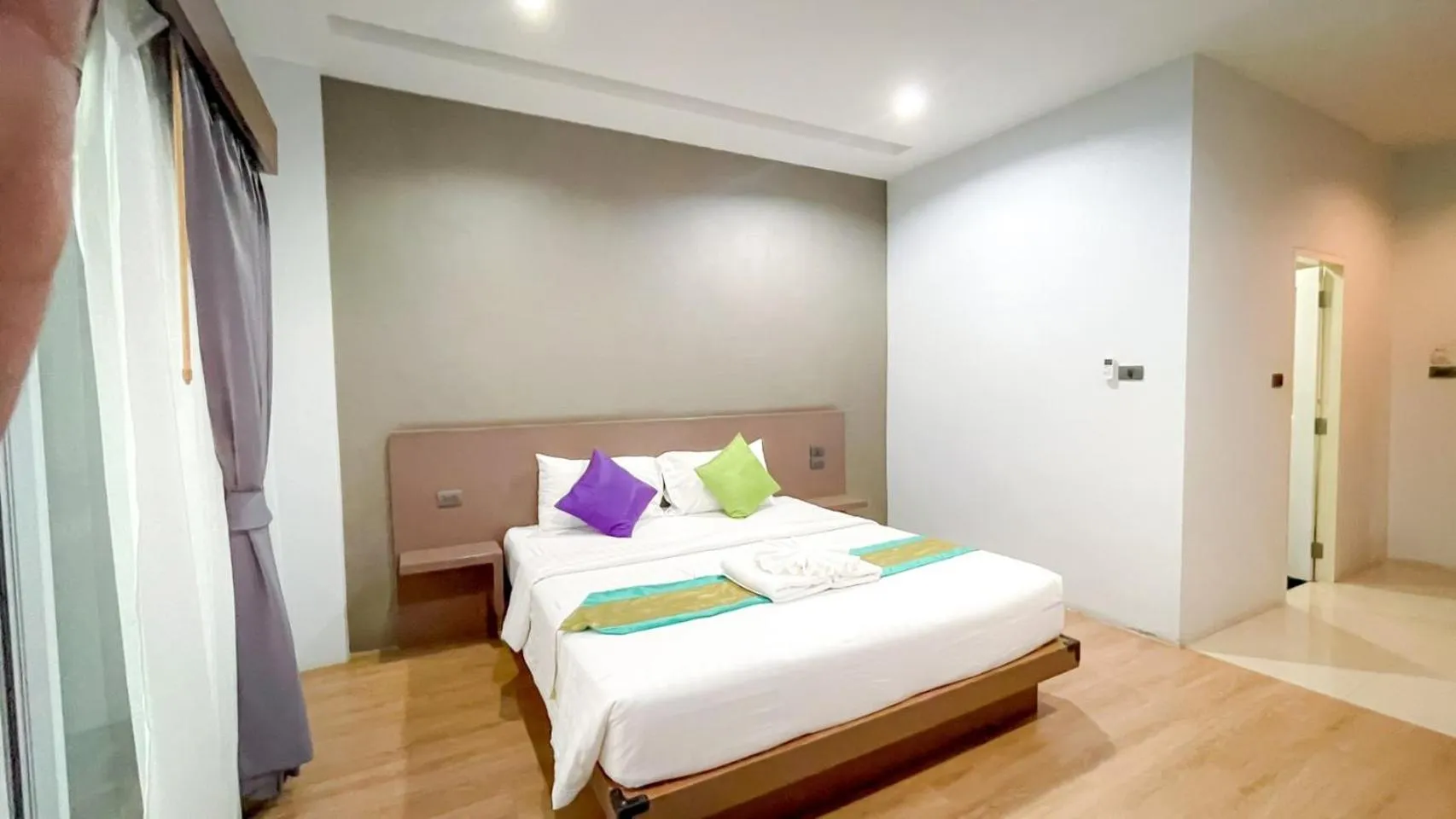 Bedroom, Bed in The S.G Hotel