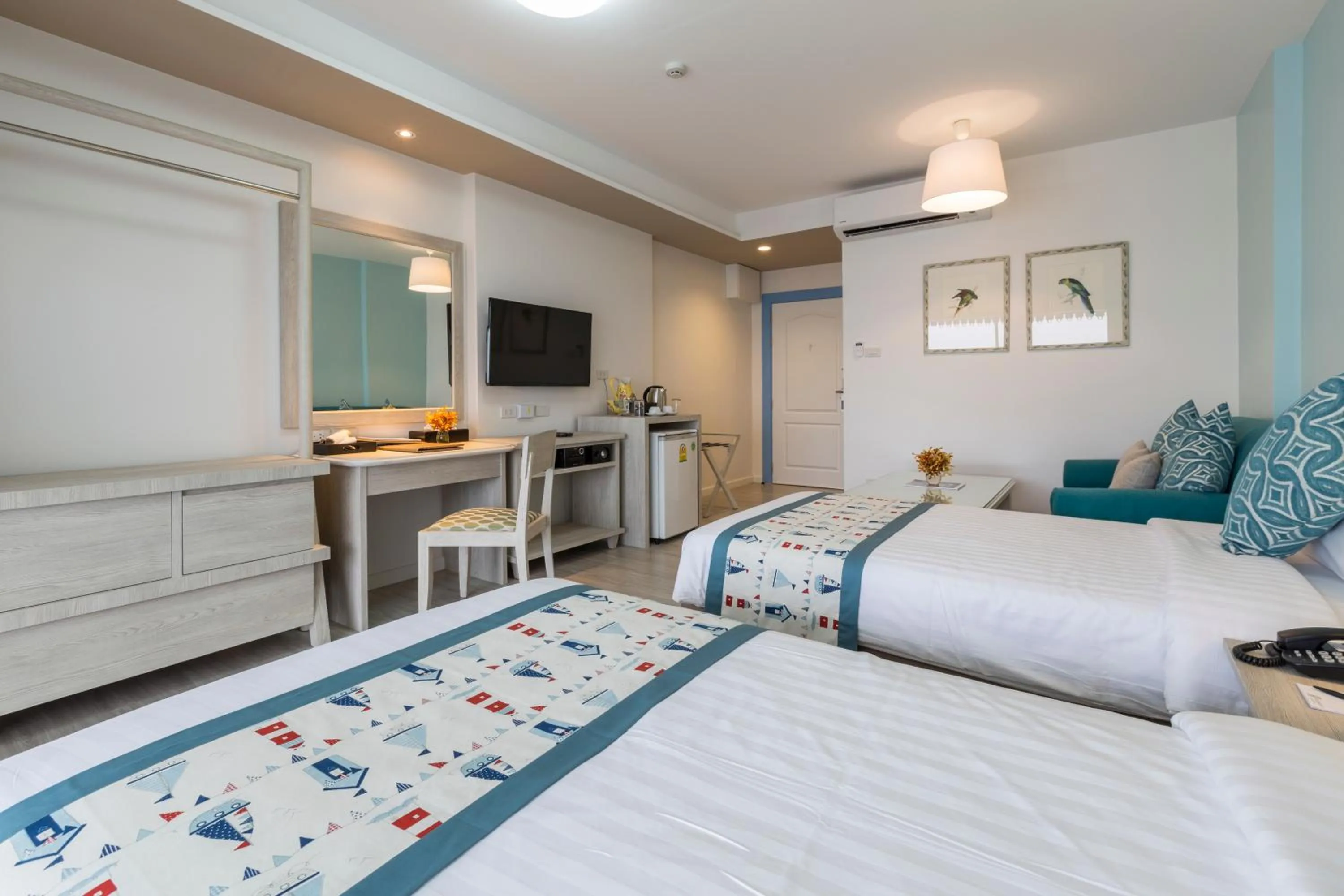 Bed in Somewhere Koh Sichang