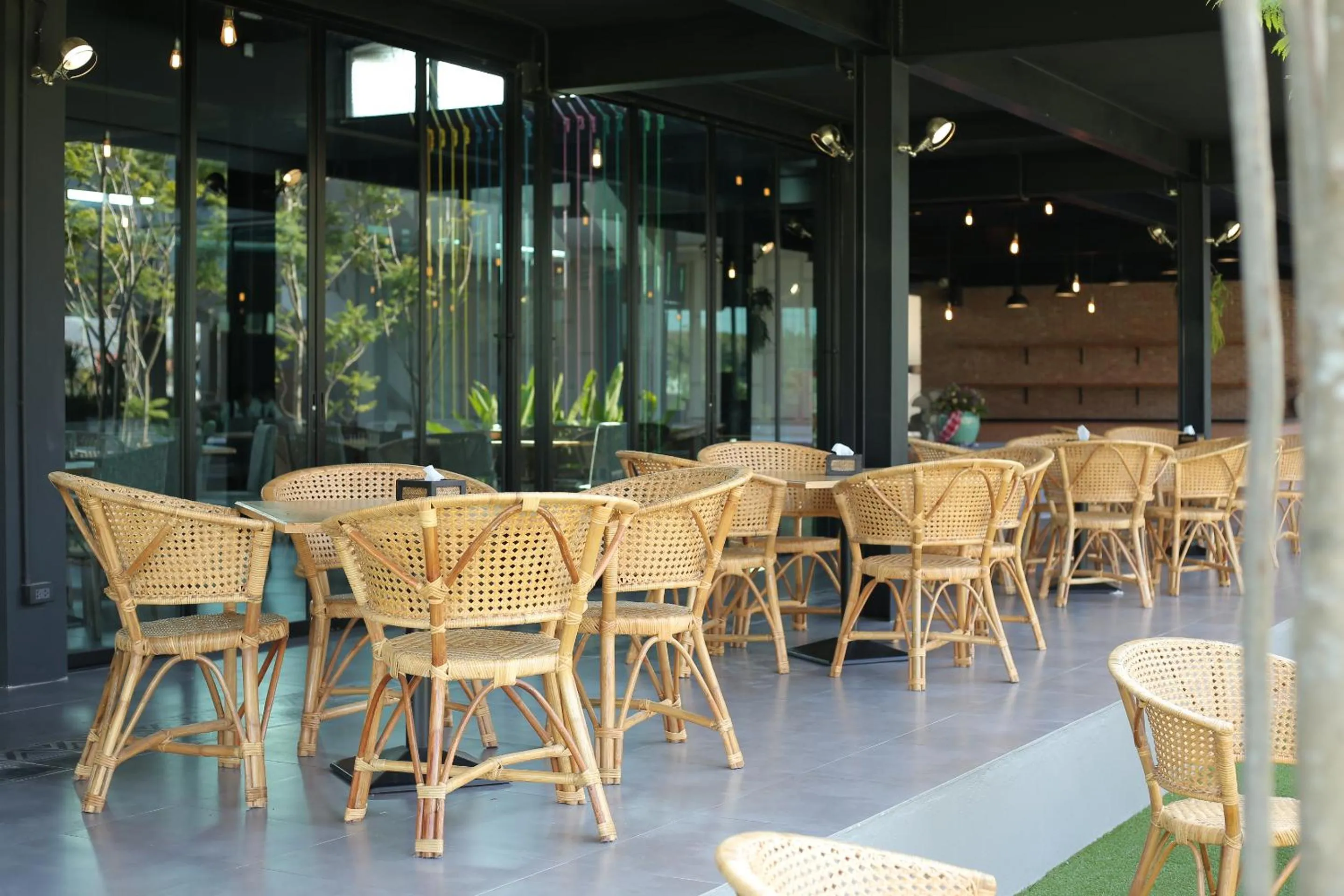 Restaurant/places to eat in Navela Hotel & Convention