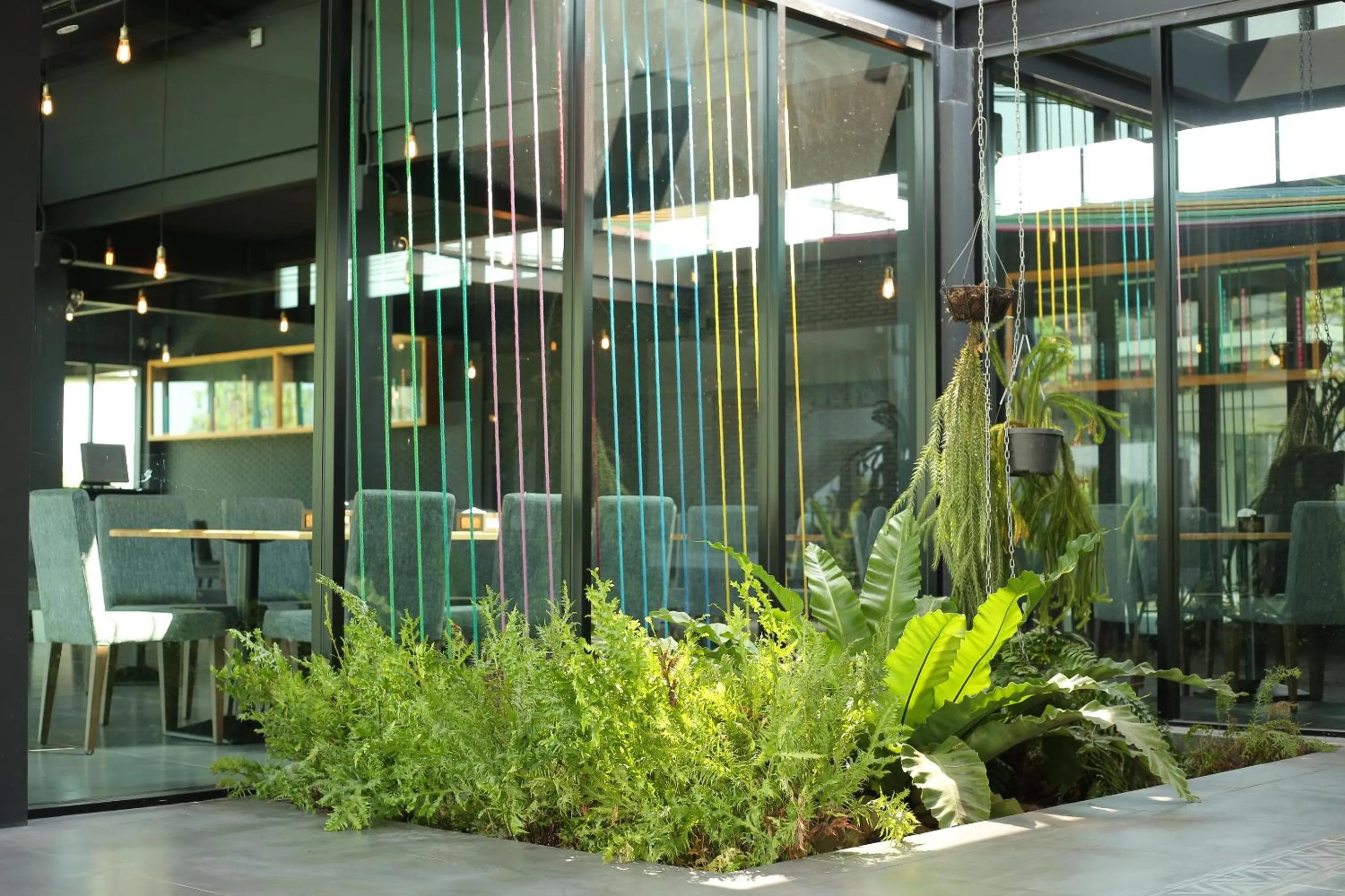 Restaurant/places to eat in Navela Hotel & Convention