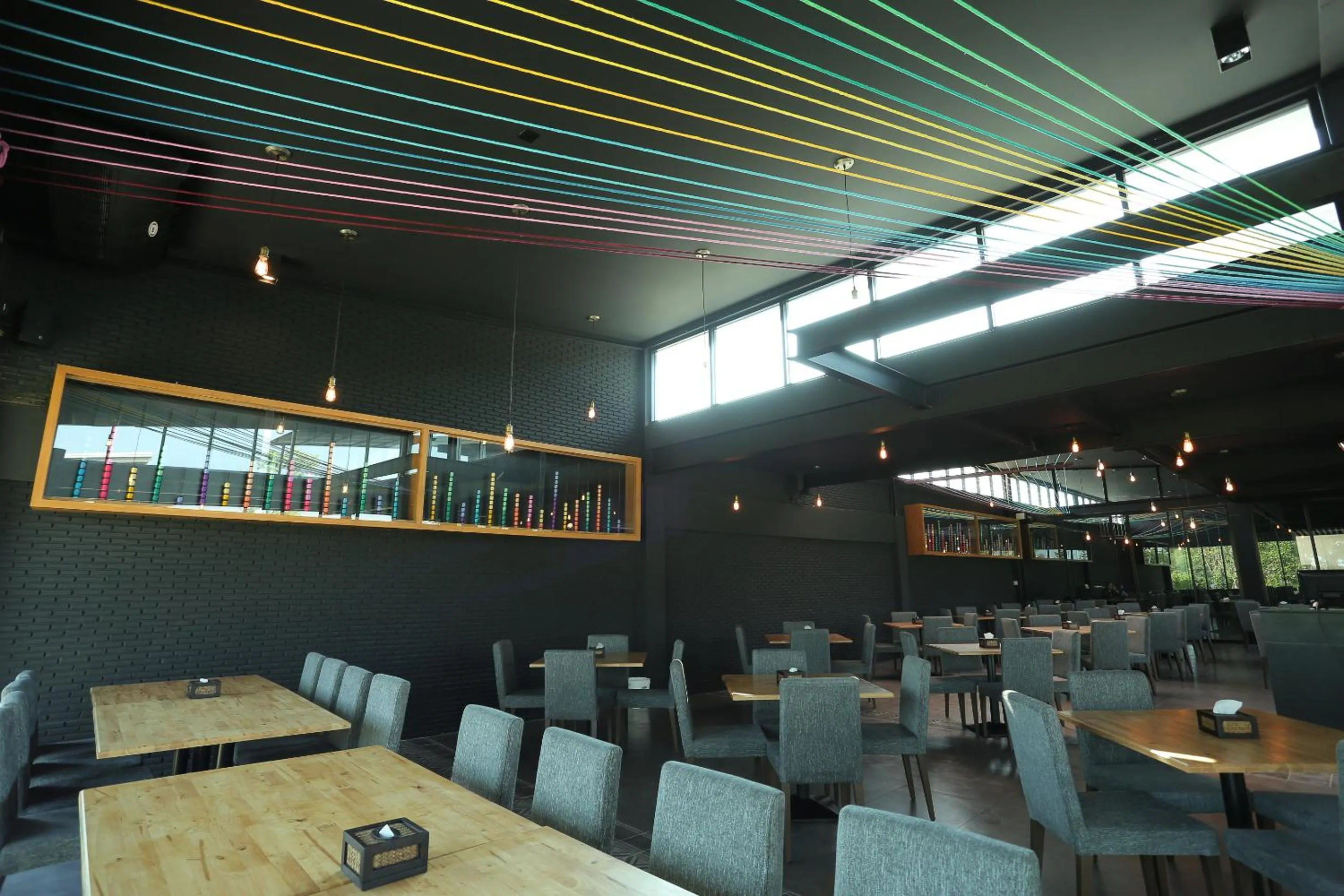 Restaurant/places to eat in Navela Hotel & Convention