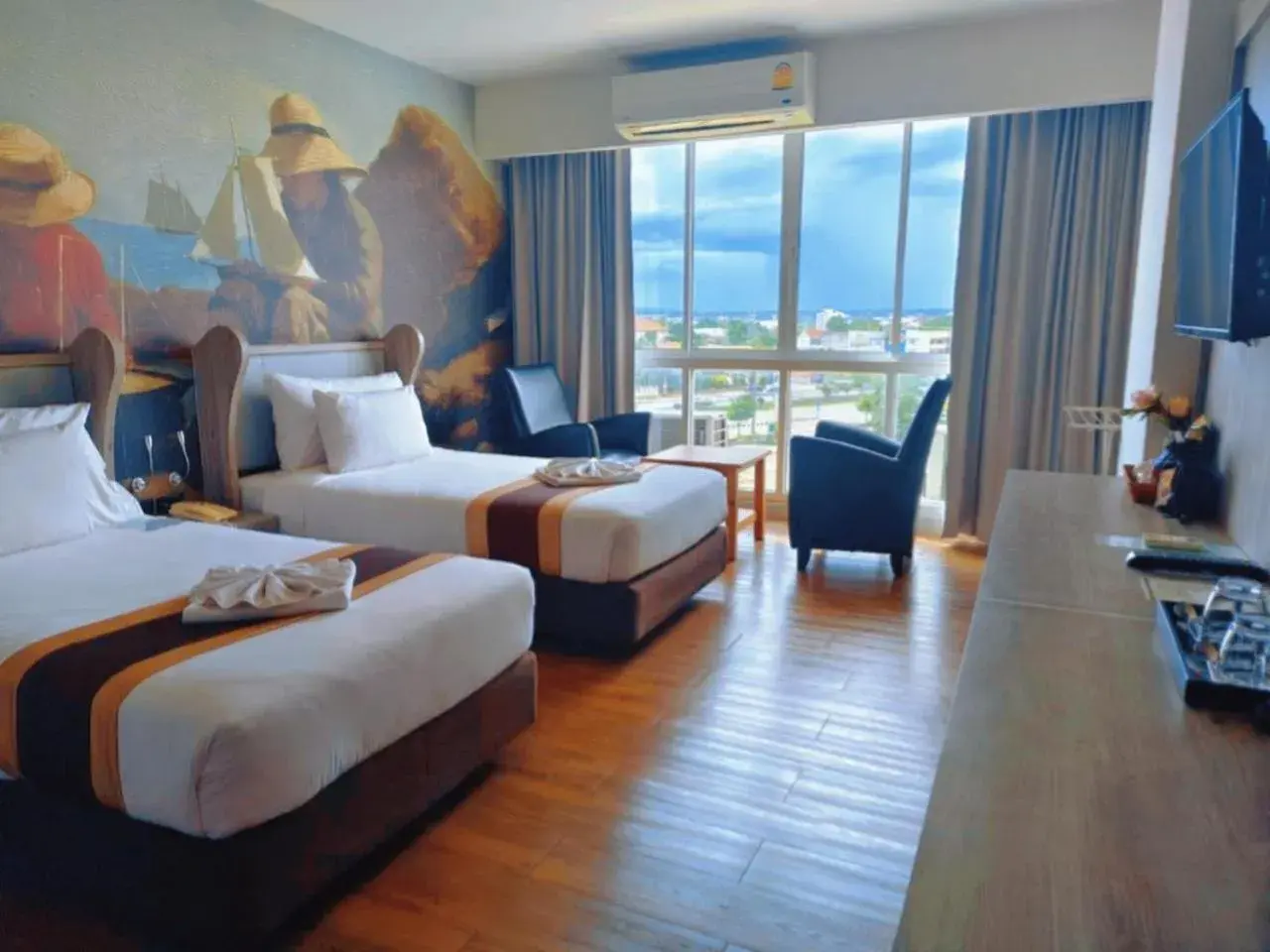 Deluxe Twin Room in Bright Hotel Deluxe Twin Room in Bright Hotel