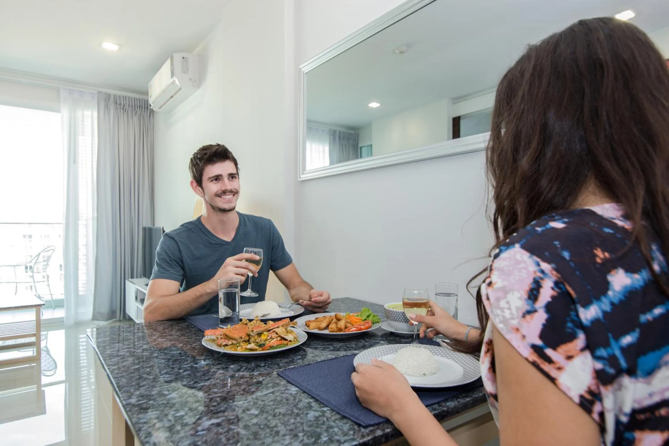 Dining area in First Choice Grand Suites Sha Plus Extra