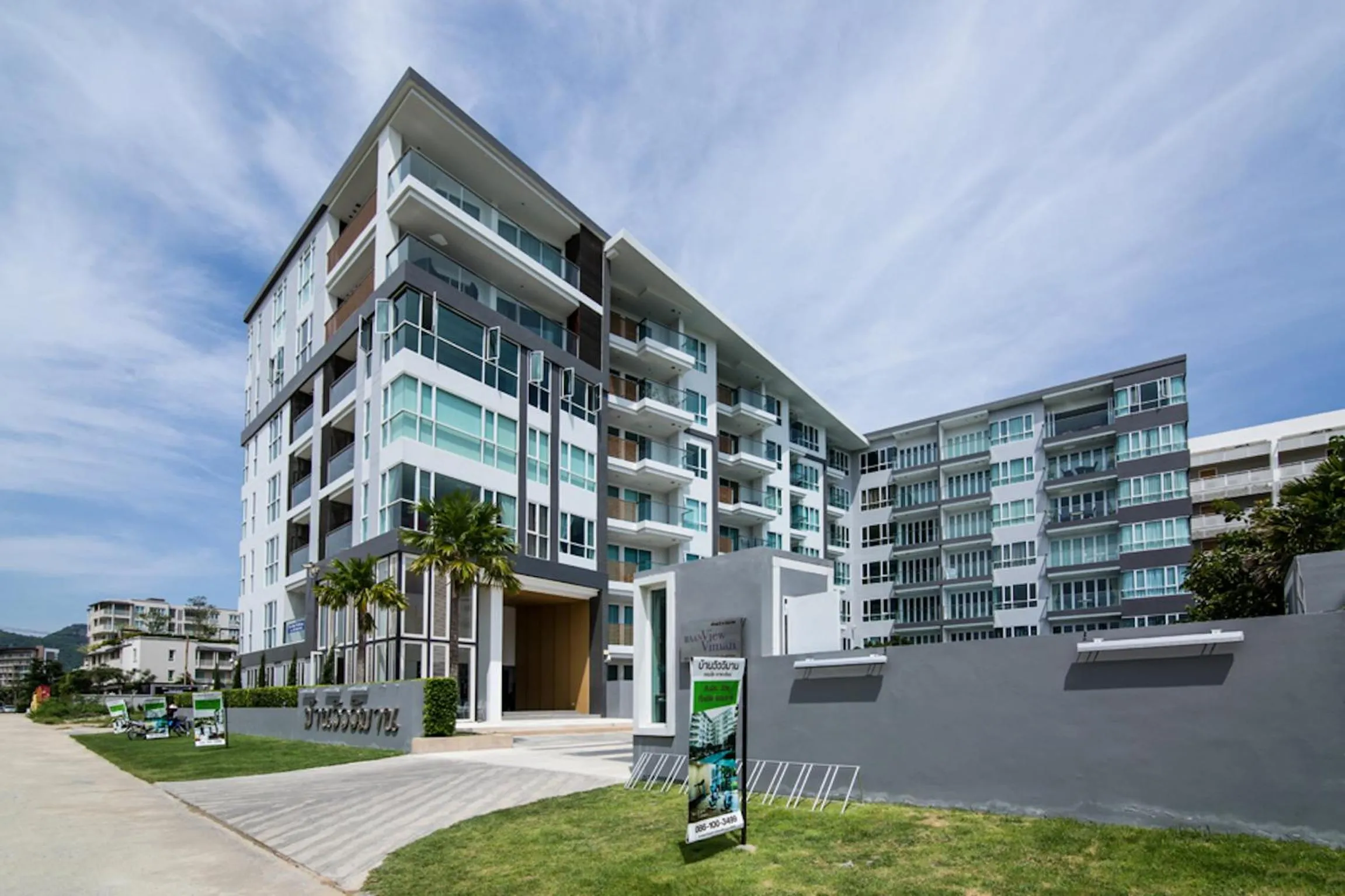 Facade/entrance in First Choice Grand Suites Sha Plus Extra