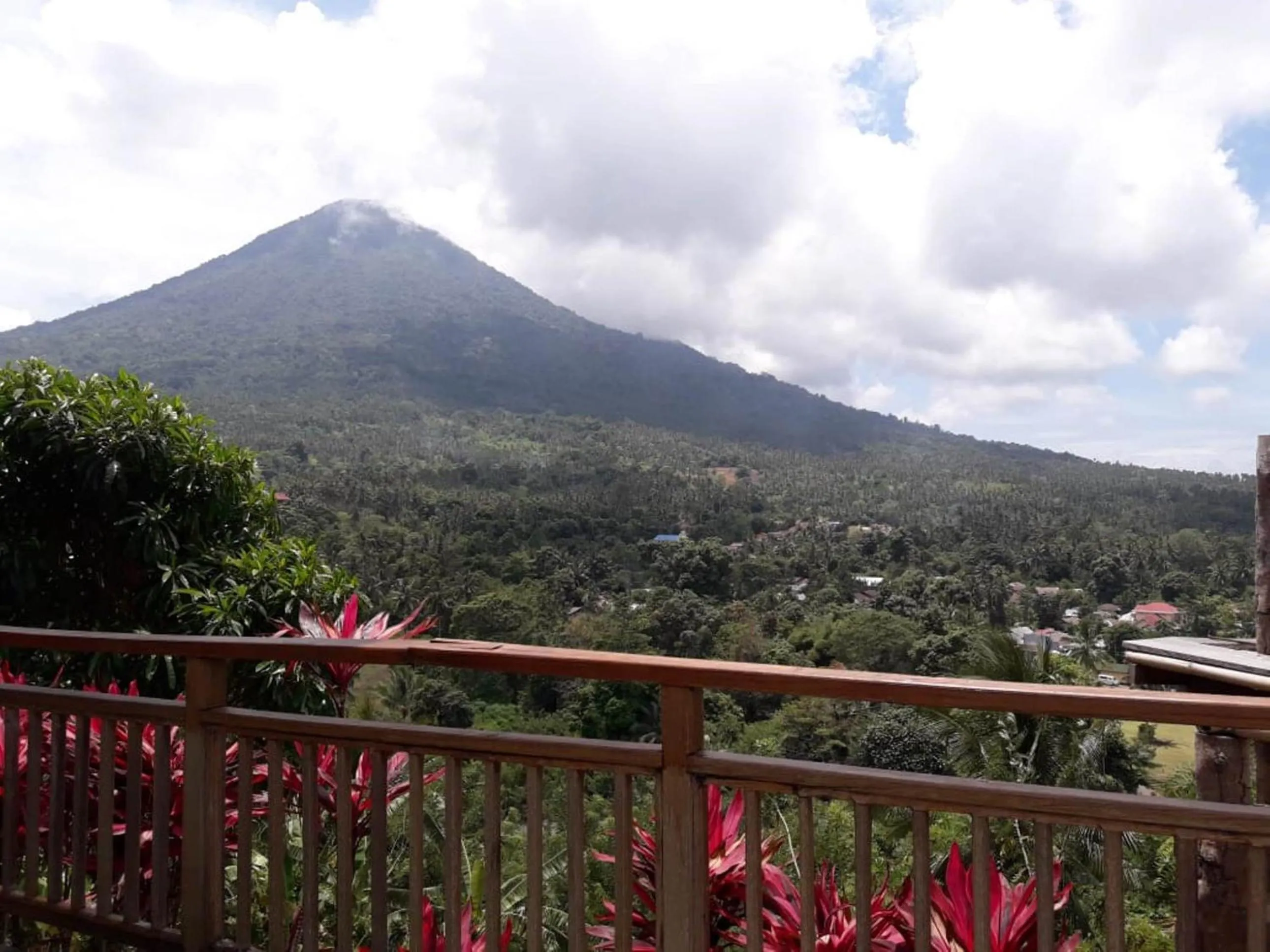 Mountain view in Botanica Nature Resort