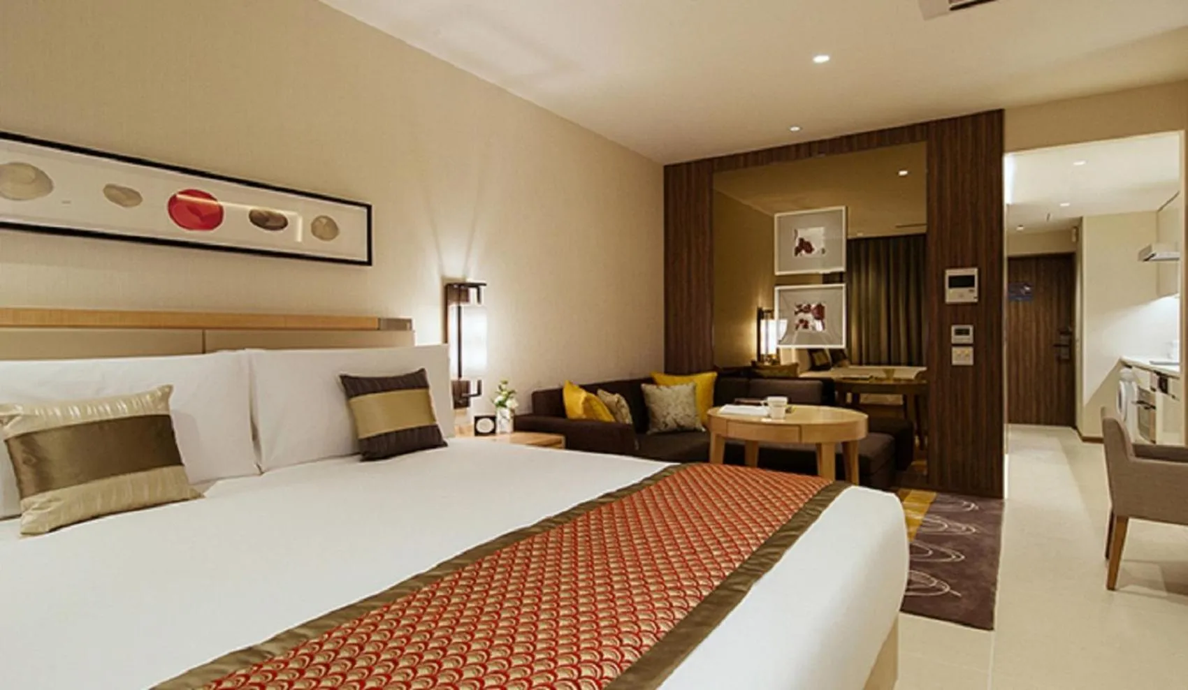 Photo of the whole room, Bed in Oakwood Premier Tokyo