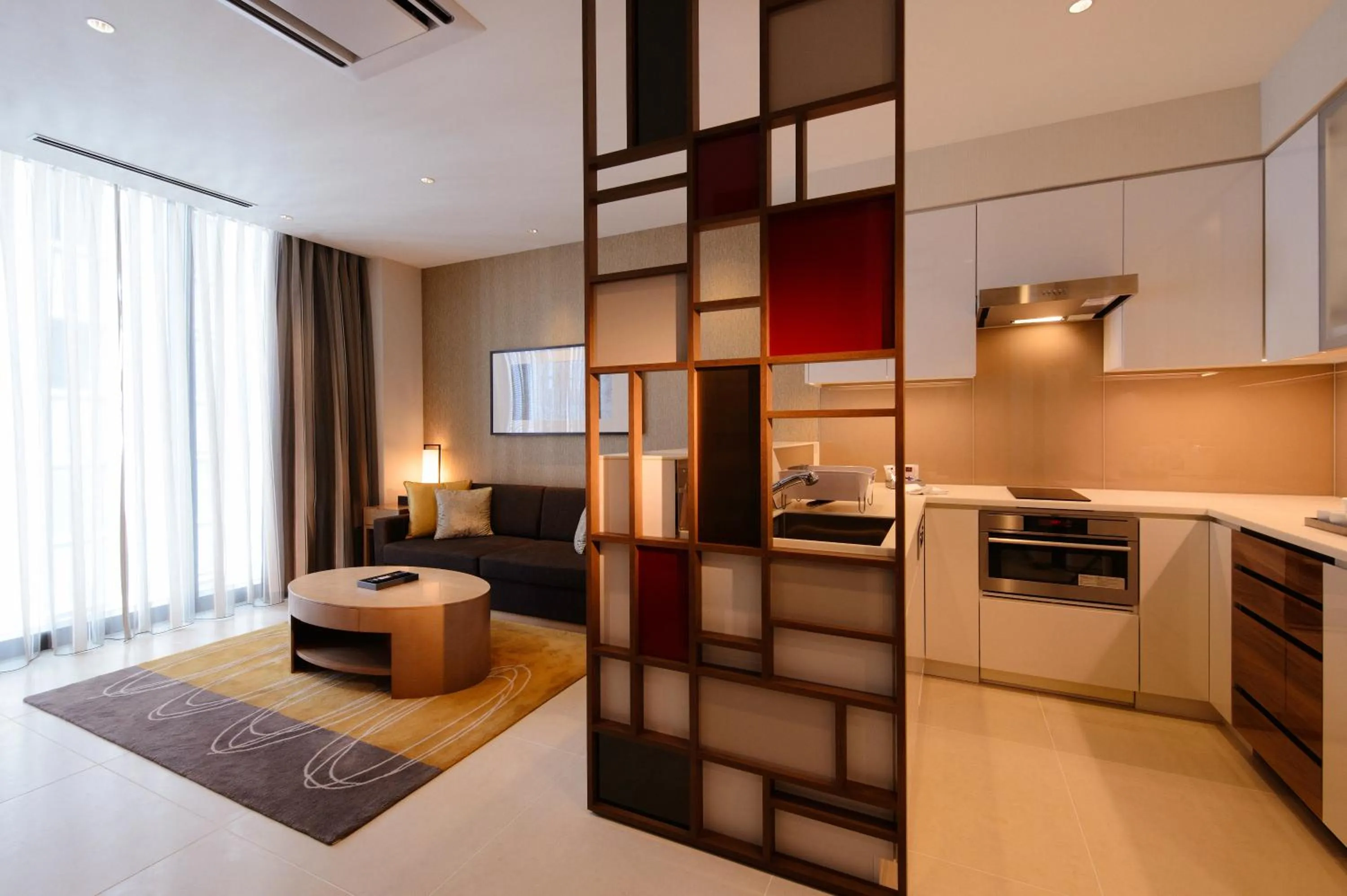 Kitchen or kitchenette, Bed in Oakwood Premier Tokyo