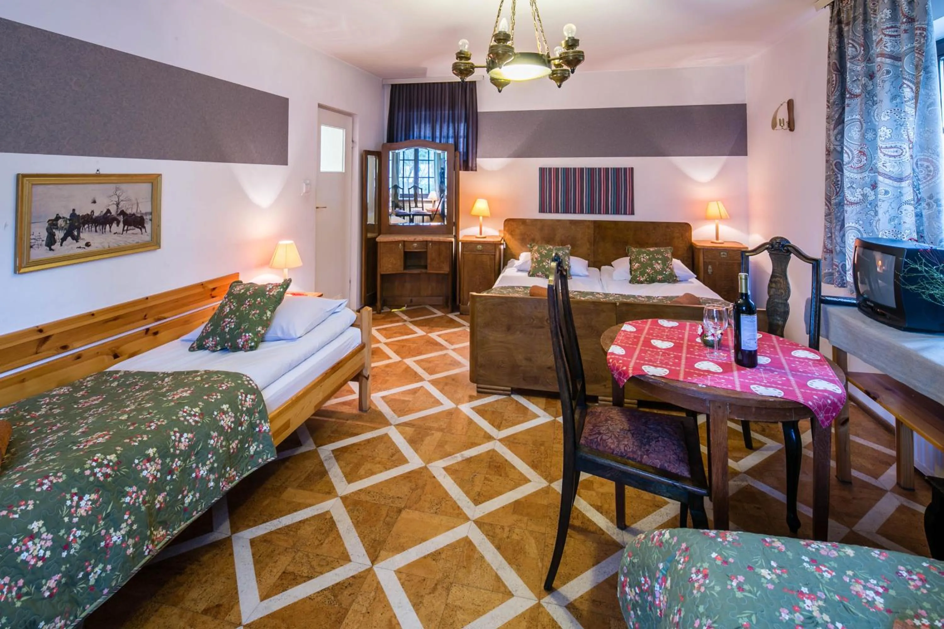 Photo of the whole room, Bed in Willa Alpina