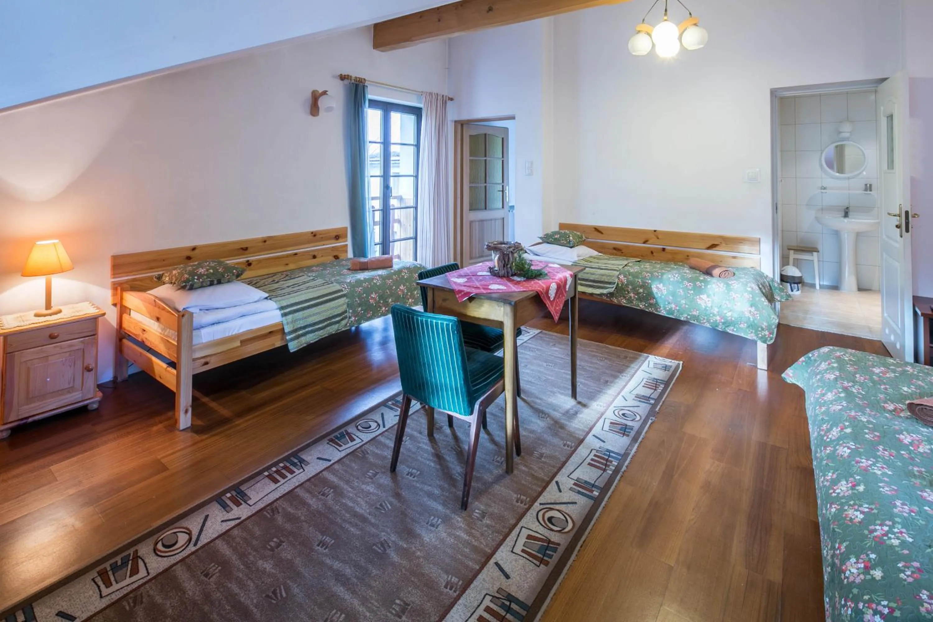 Photo of the whole room, Bed in Willa Alpina