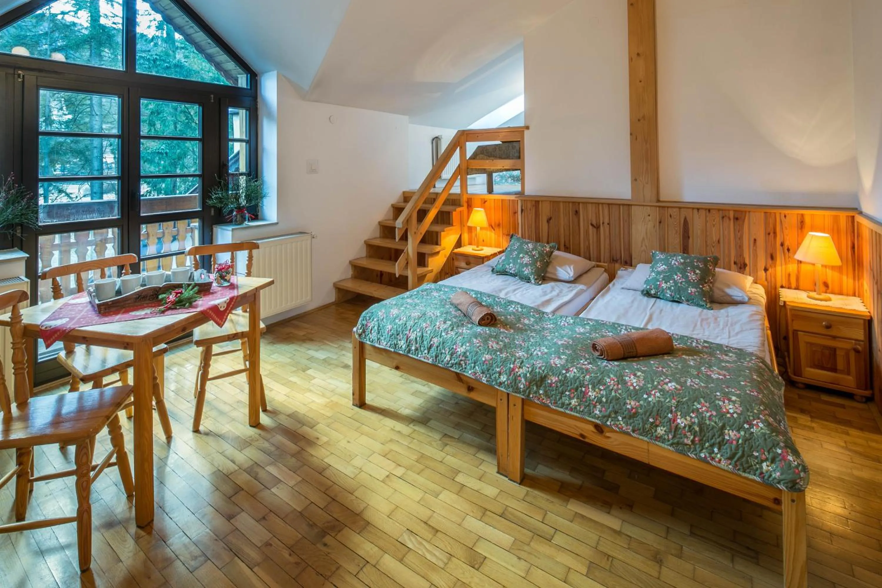 Photo of the whole room, Bed in Willa Alpina