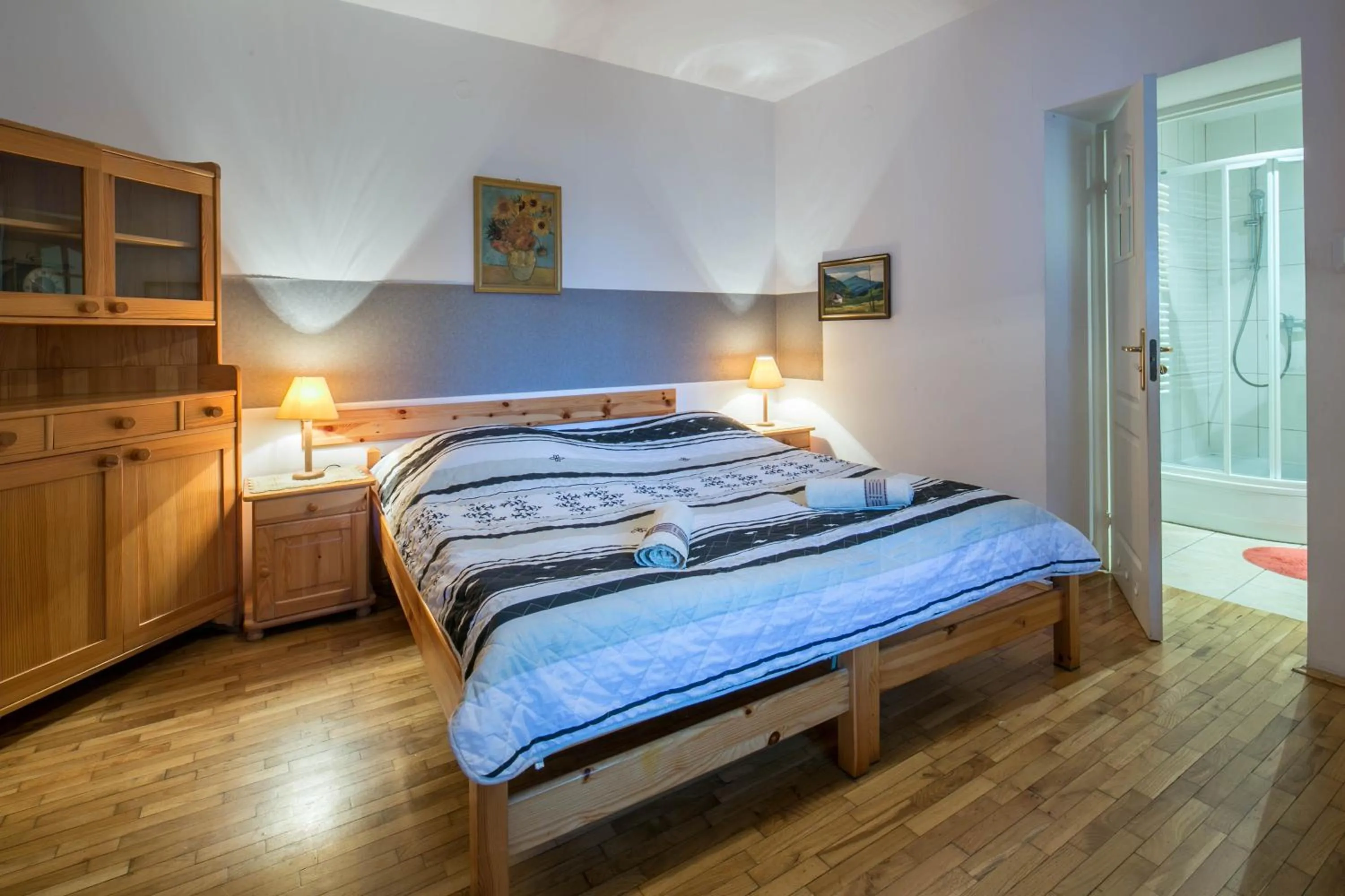 Photo of the whole room, Bed in Willa Alpina