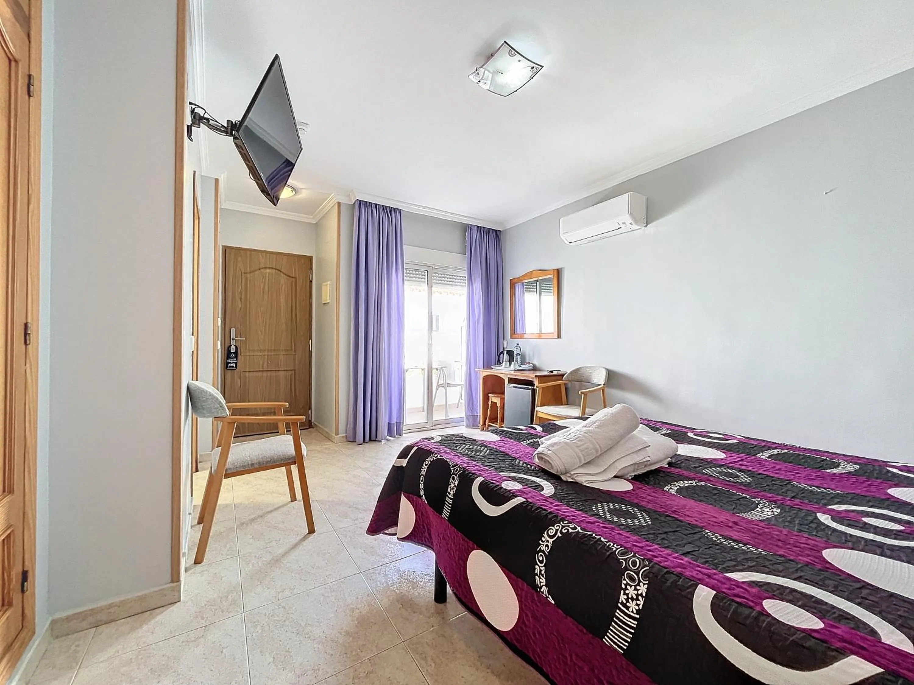 Bed in Hotel Noguera El Albir