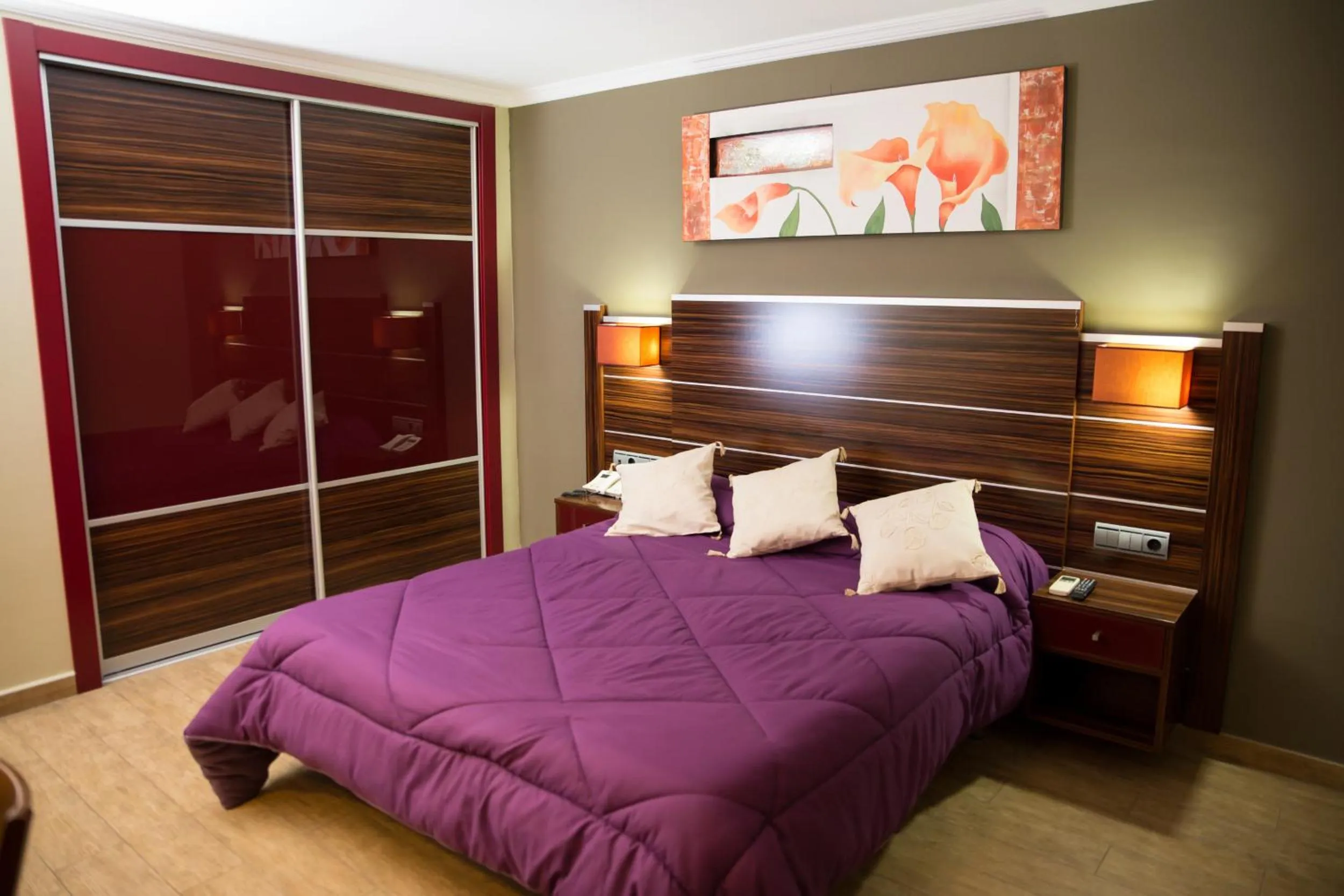 Photo of the whole room, Bed in Hotel Noguera El Albir