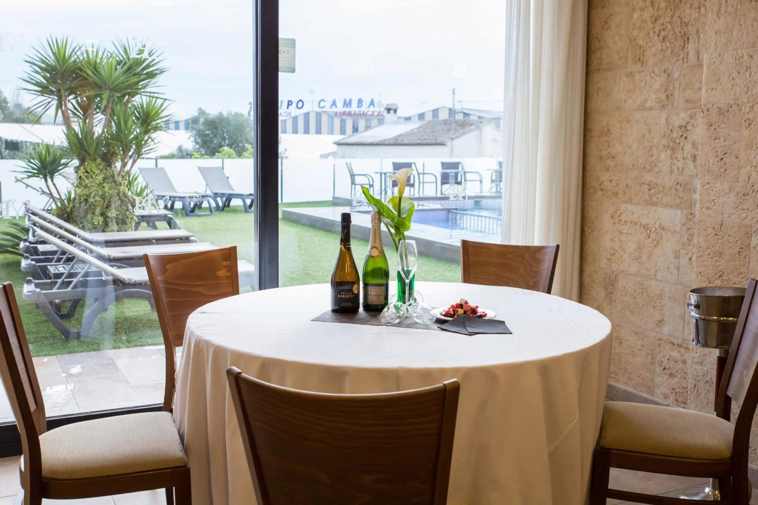 Restaurant/places to eat in Hotel Noguera El Albir