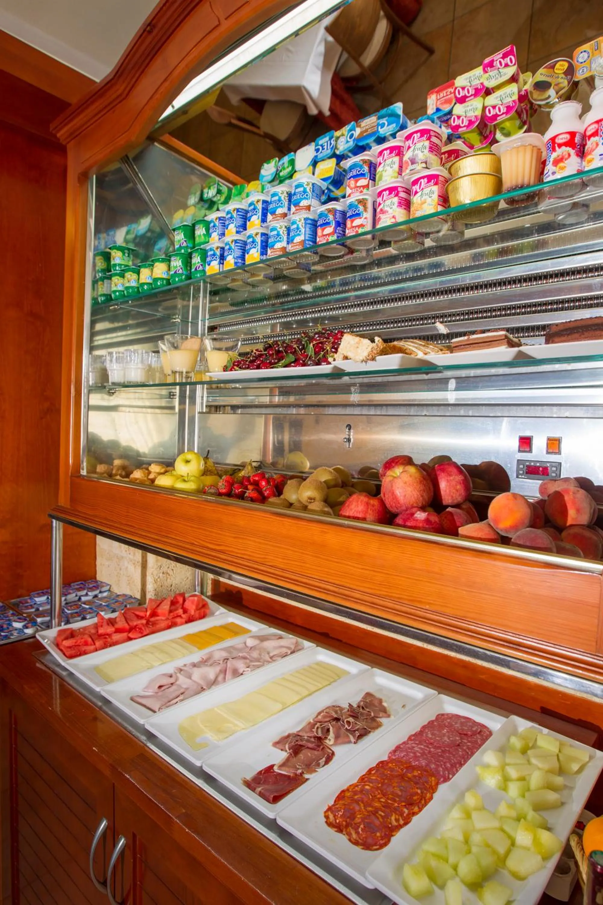 Restaurant/places to eat in Hotel Noguera El Albir