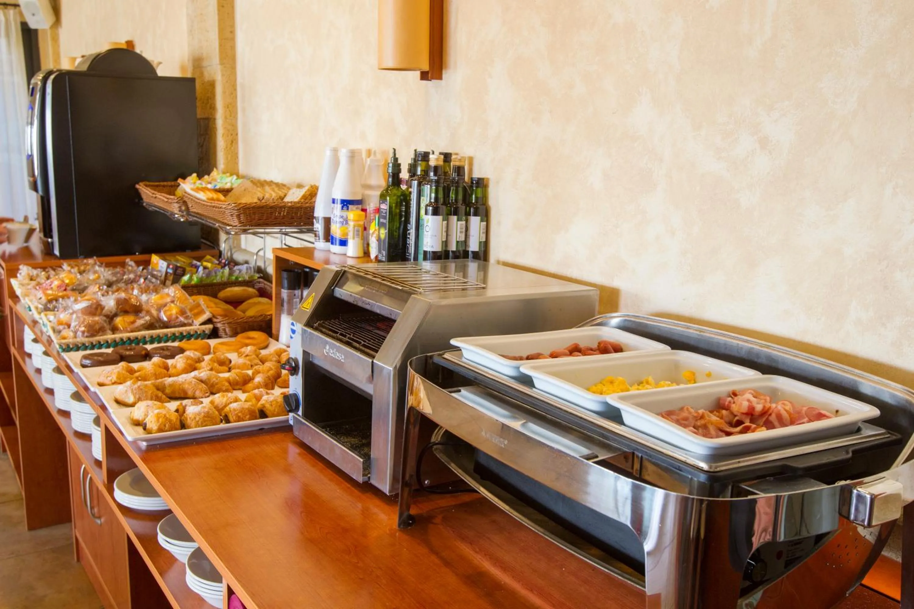 Restaurant/places to eat in Hotel Noguera El Albir