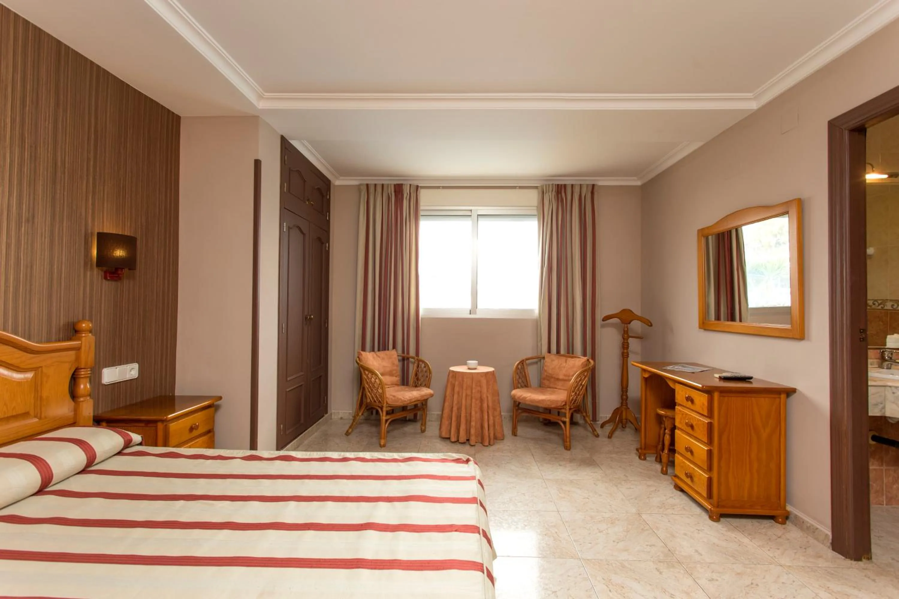 Photo of the whole room, Bed in Hotel Noguera El Albir
