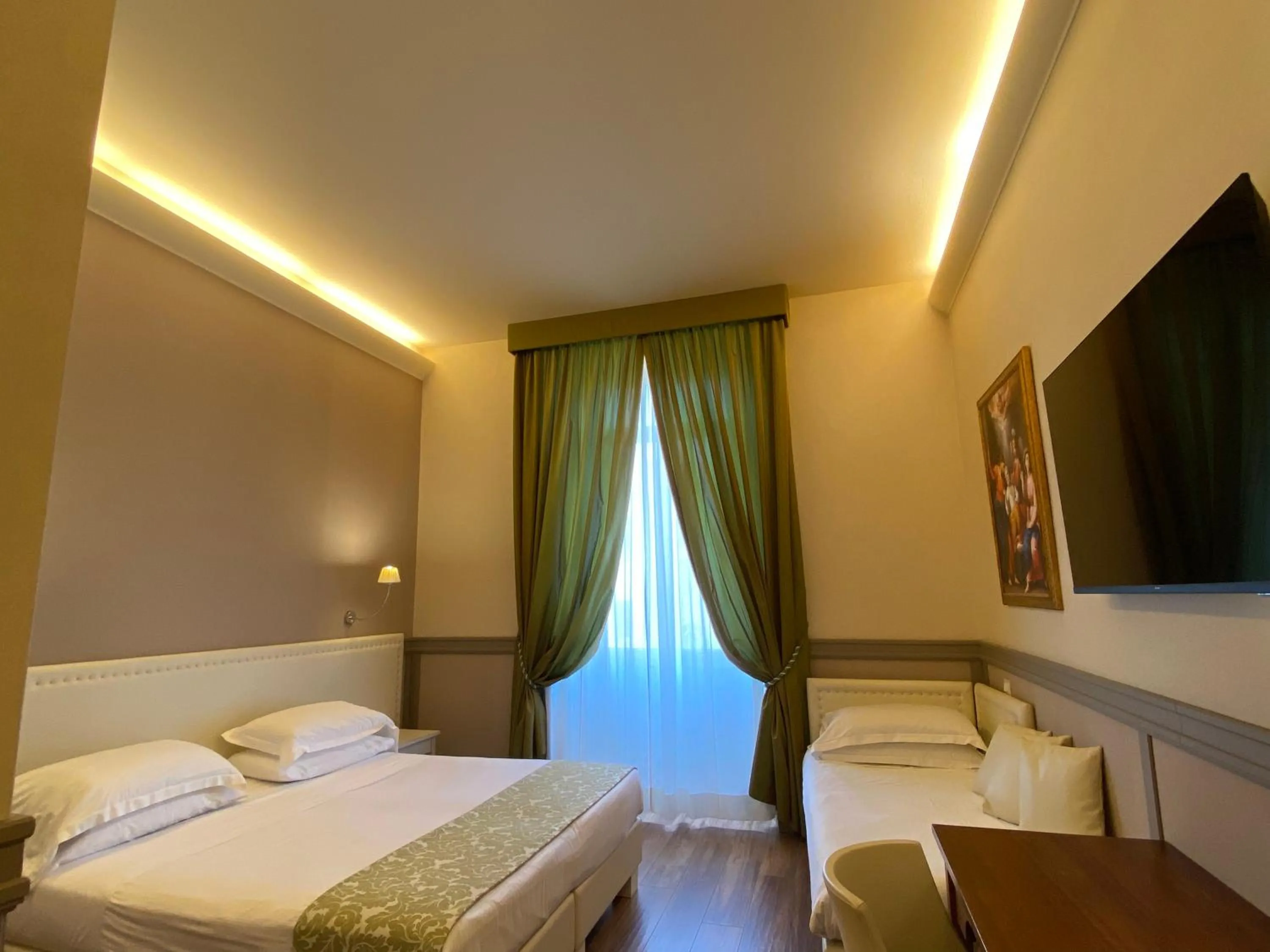 TV and multimedia, Bed in Basilica Hotel