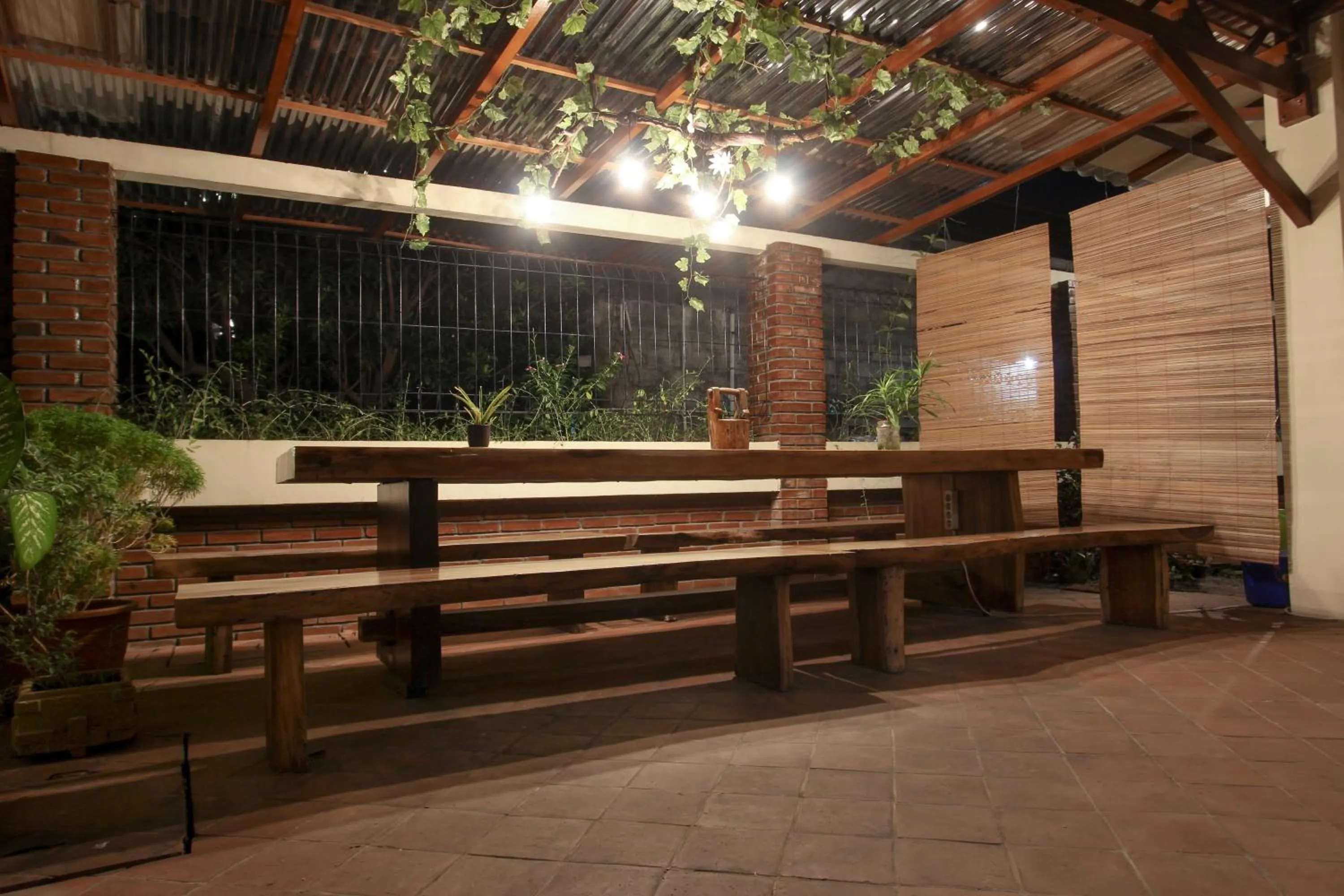 Night in De Hostel Yogyakarta