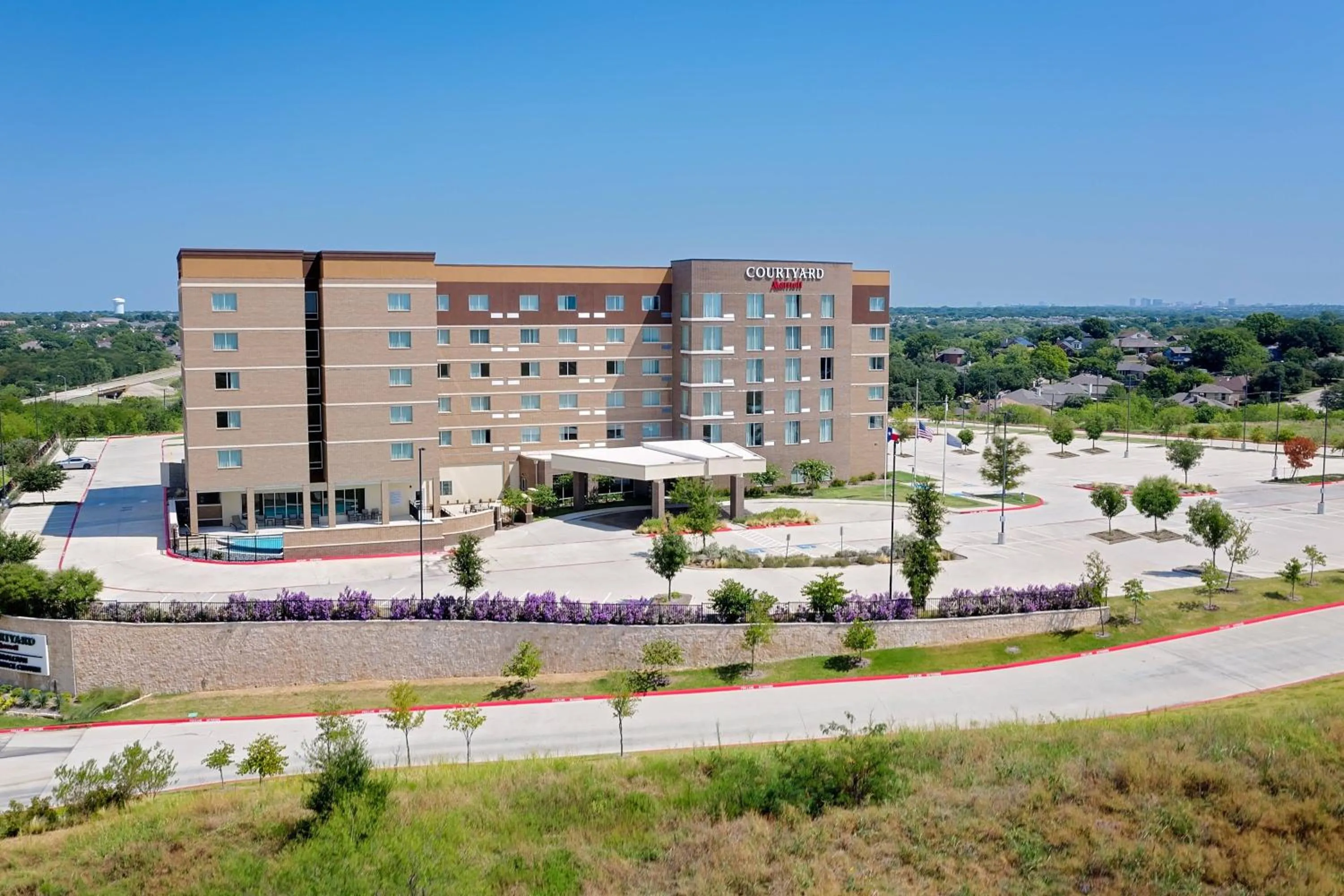 Property building in Courtyard by Marriott Dallas Carrollton and Carrollton Conference Center