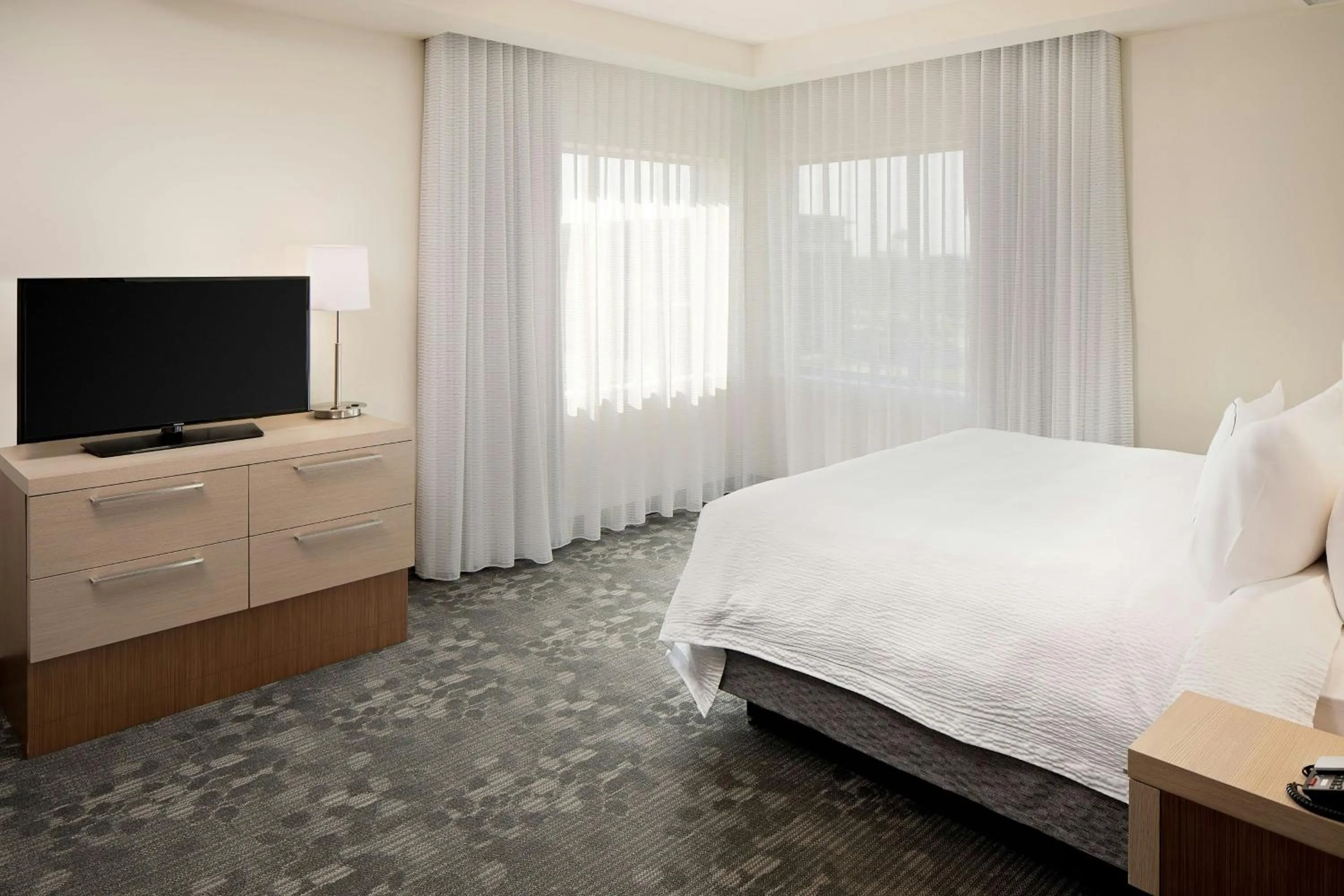 Bedroom, Bed in Courtyard by Marriott Dallas Carrollton and Carrollton Conference Center
