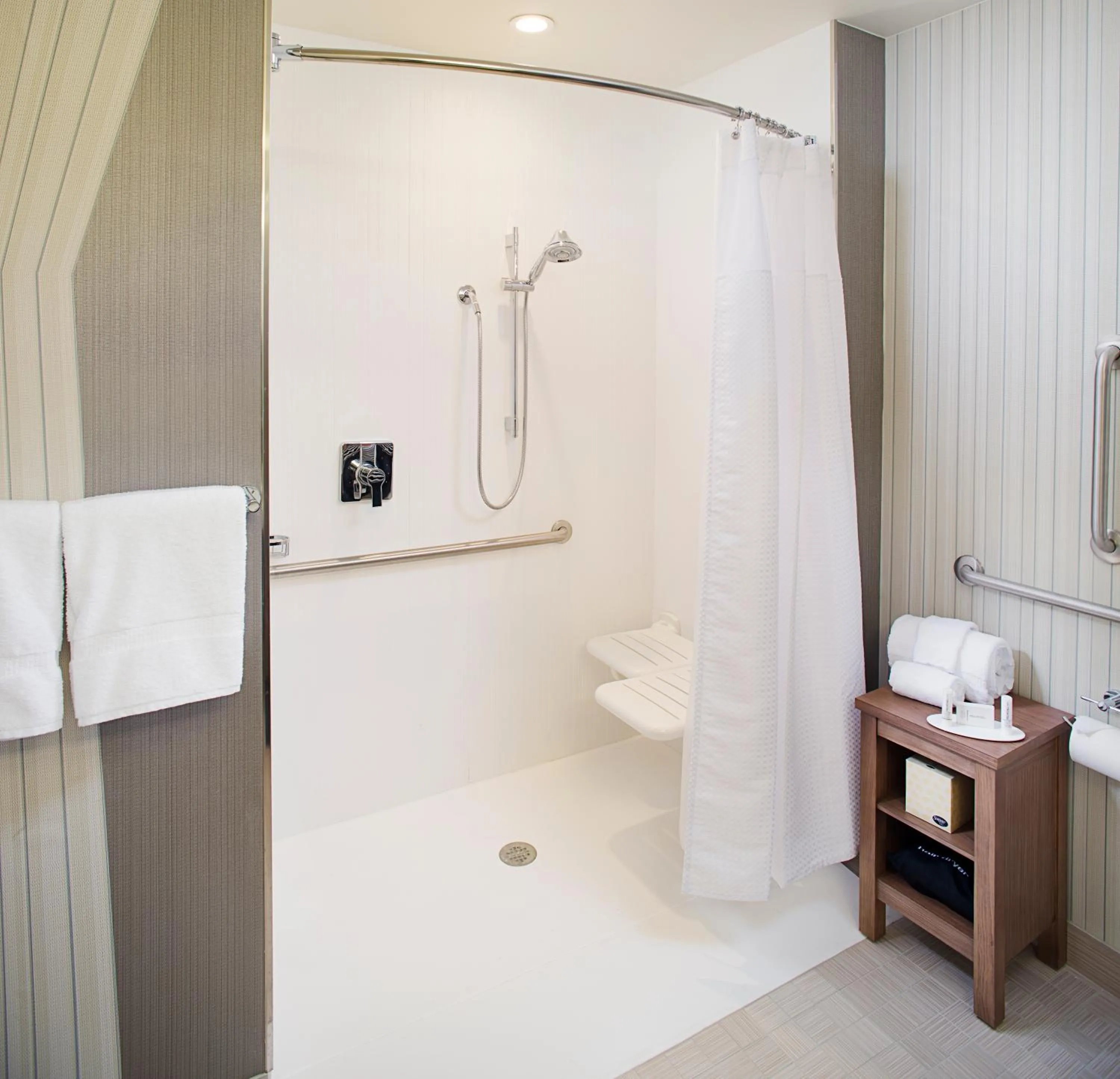 Bathroom in Courtyard by Marriott Dallas Carrollton and Carrollton Conference Center