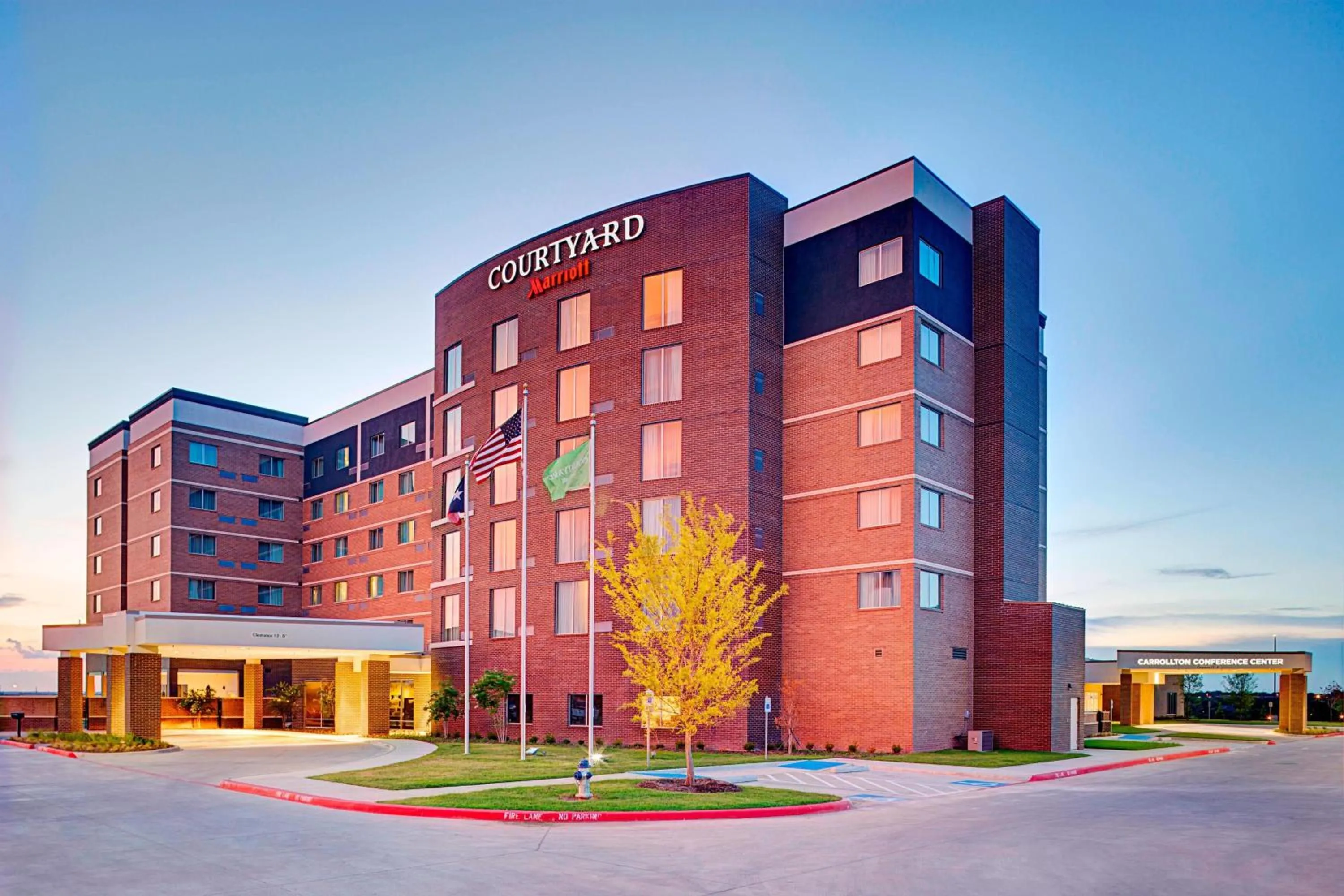 Property building in Courtyard by Marriott Dallas Carrollton and Carrollton Conference Center