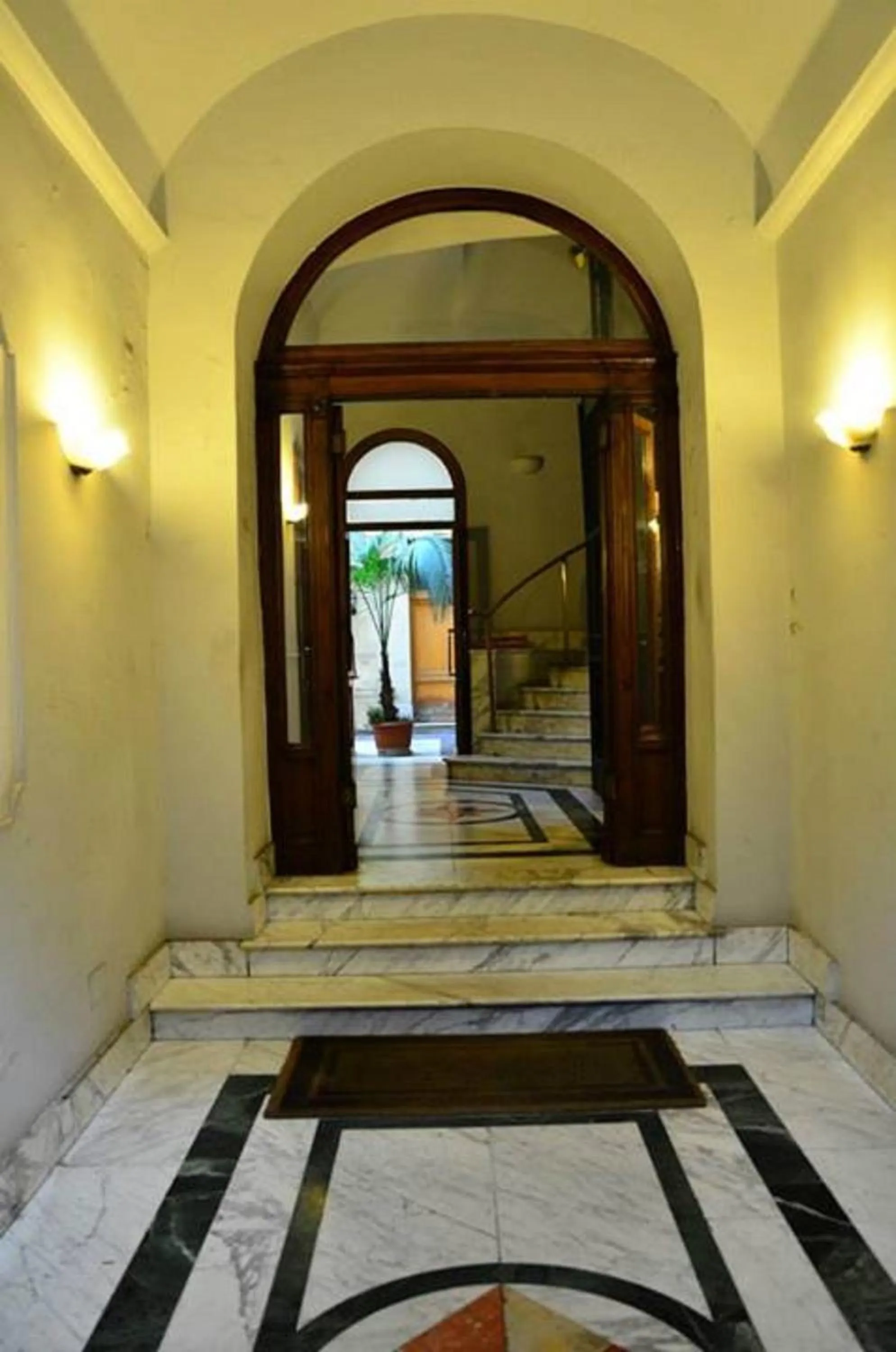 Facade/entrance in Residenza Cola Di Rienzo - Suite In Rome