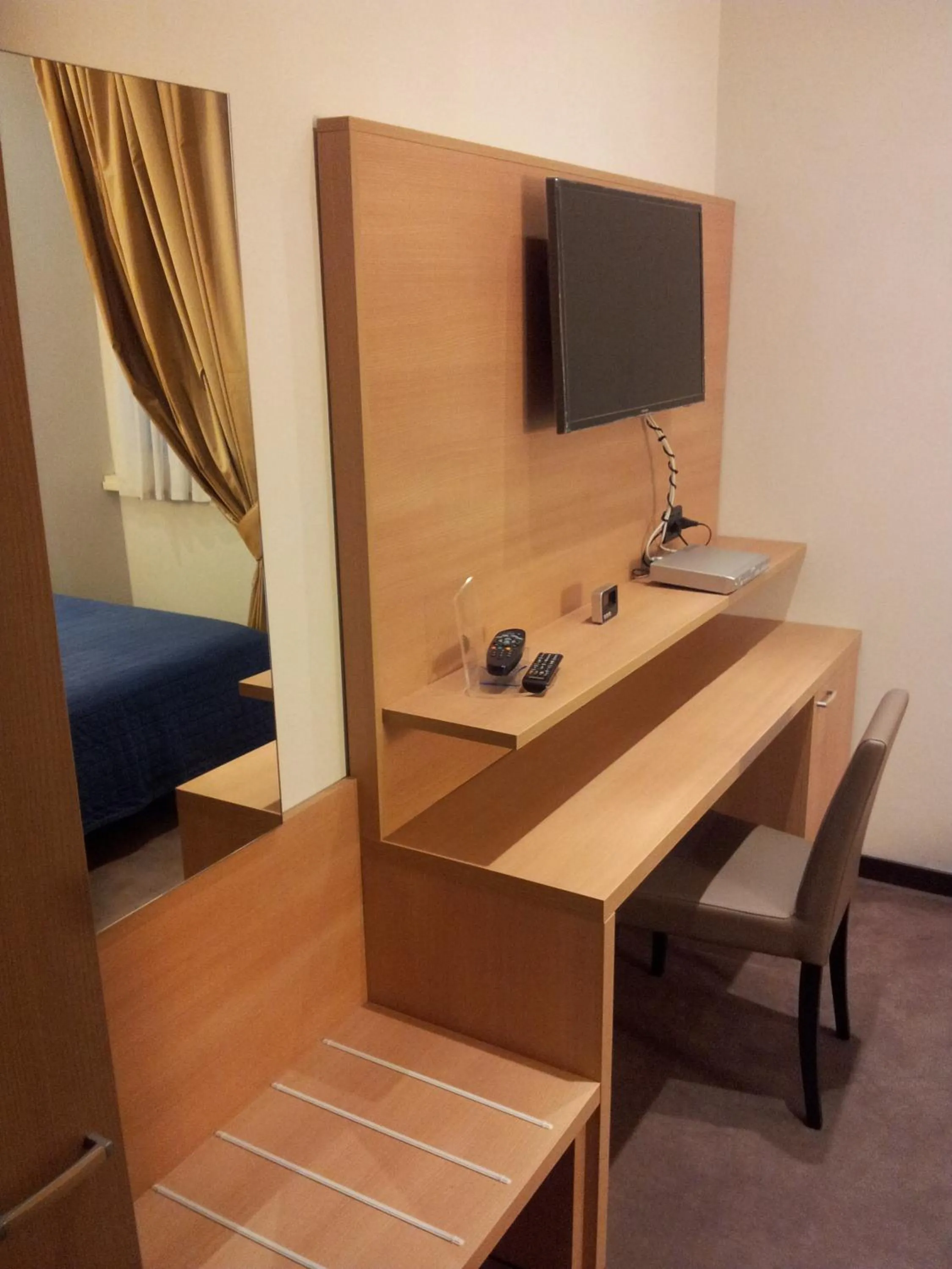TV and multimedia in Residenza Cola Di Rienzo - Suite In Rome