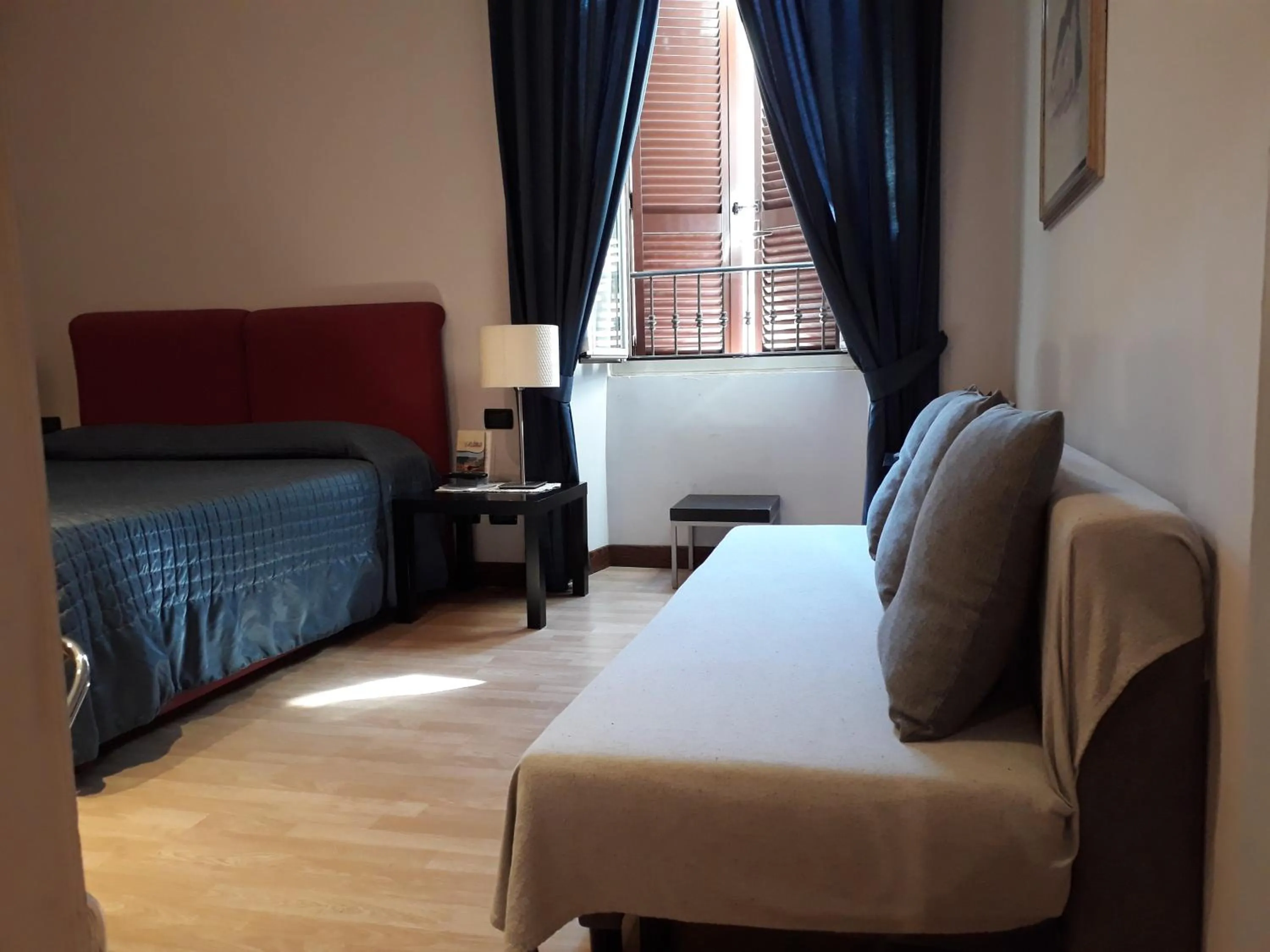 City view, Bed in Residenza Cola Di Rienzo - Suite In Rome