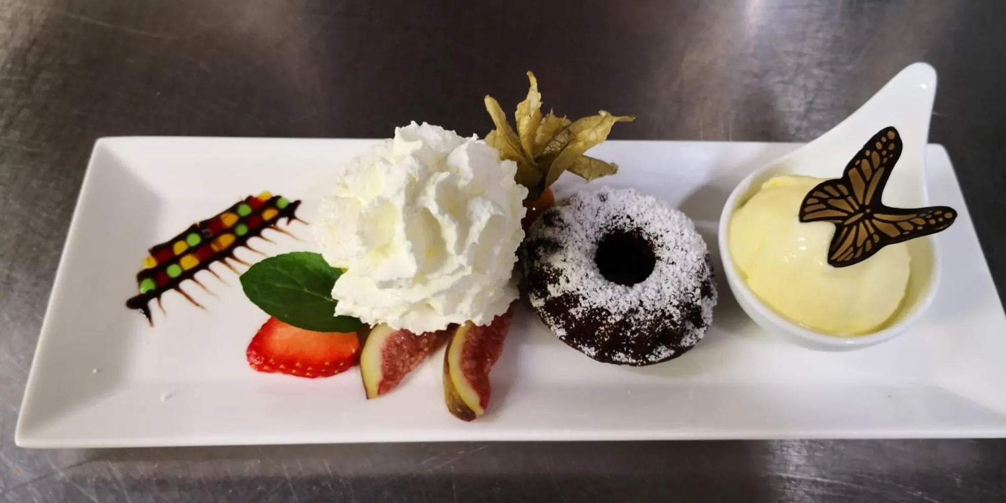 Restaurant/places to eat in Hotel Enjoy