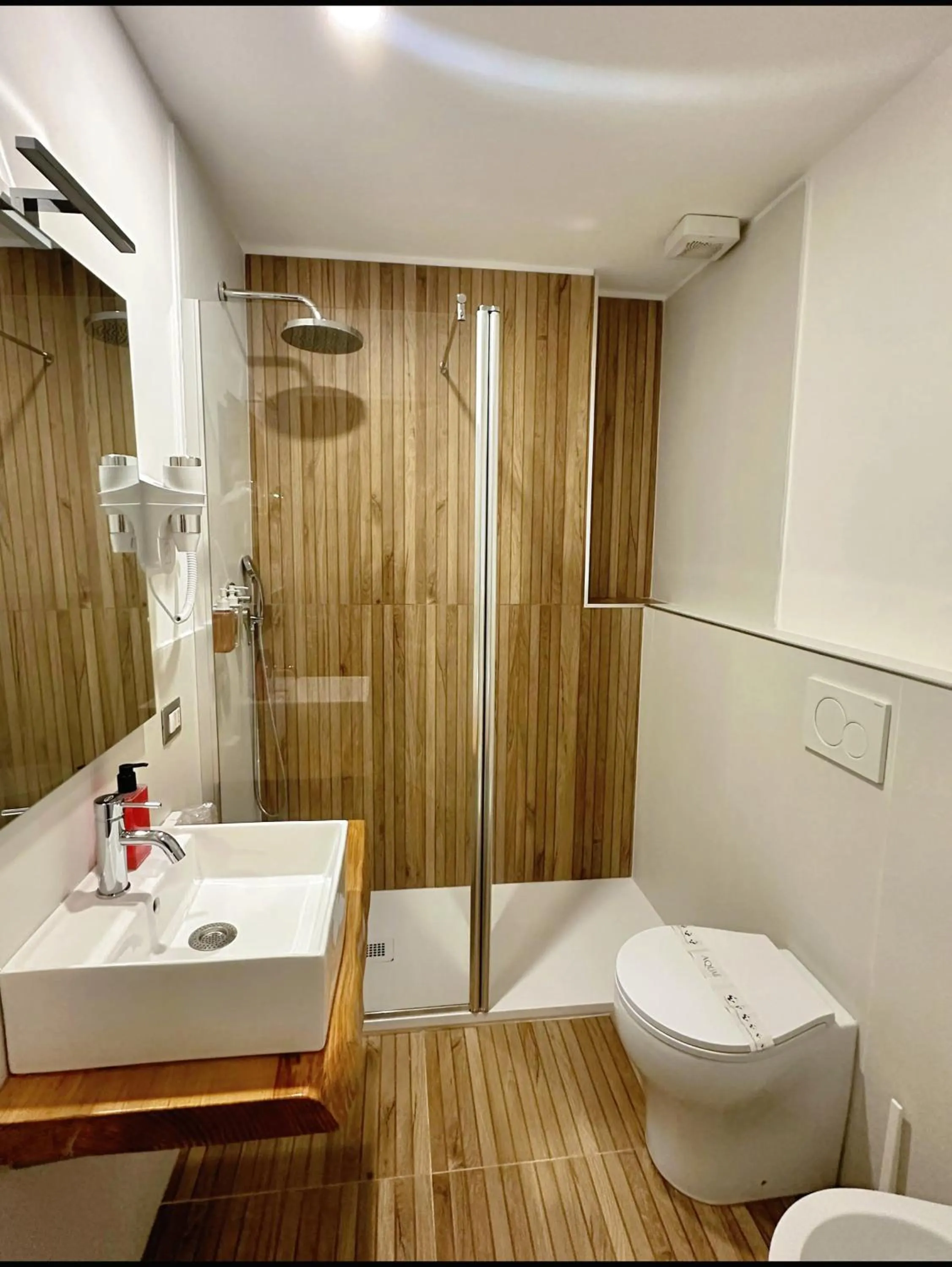 Bathroom in Spagna Ave