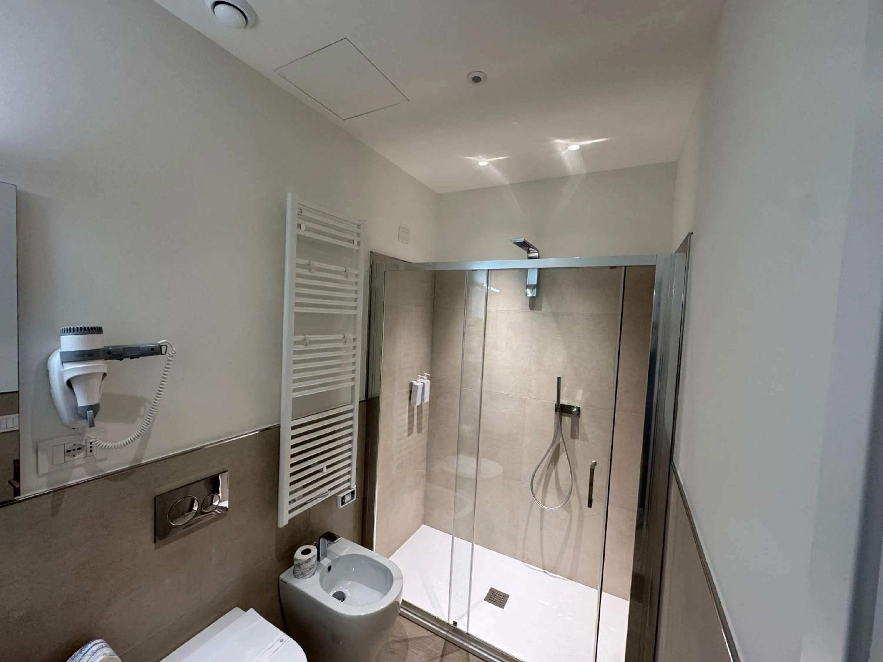 Bathroom in Spagna Ave